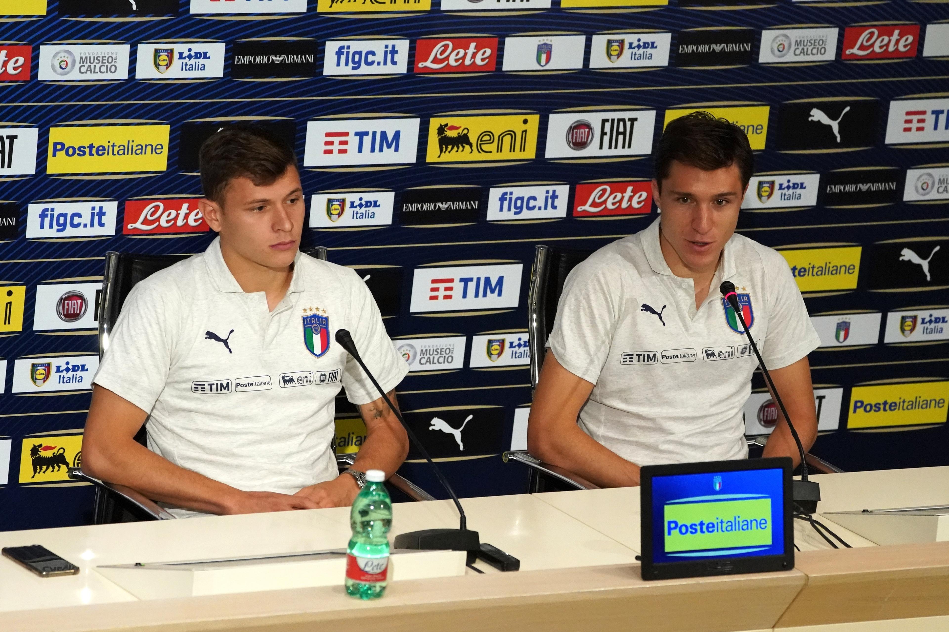 FLORENCE, ITALY - JUNE 04: Nicolo Barella and Federico Chiesa of Italy speak with the media during press conference at Centro Tecnico Federale di Coverciano on June 4, 2019 in Florence, Italy. (Photo by Claudio Villa/Getty Images)