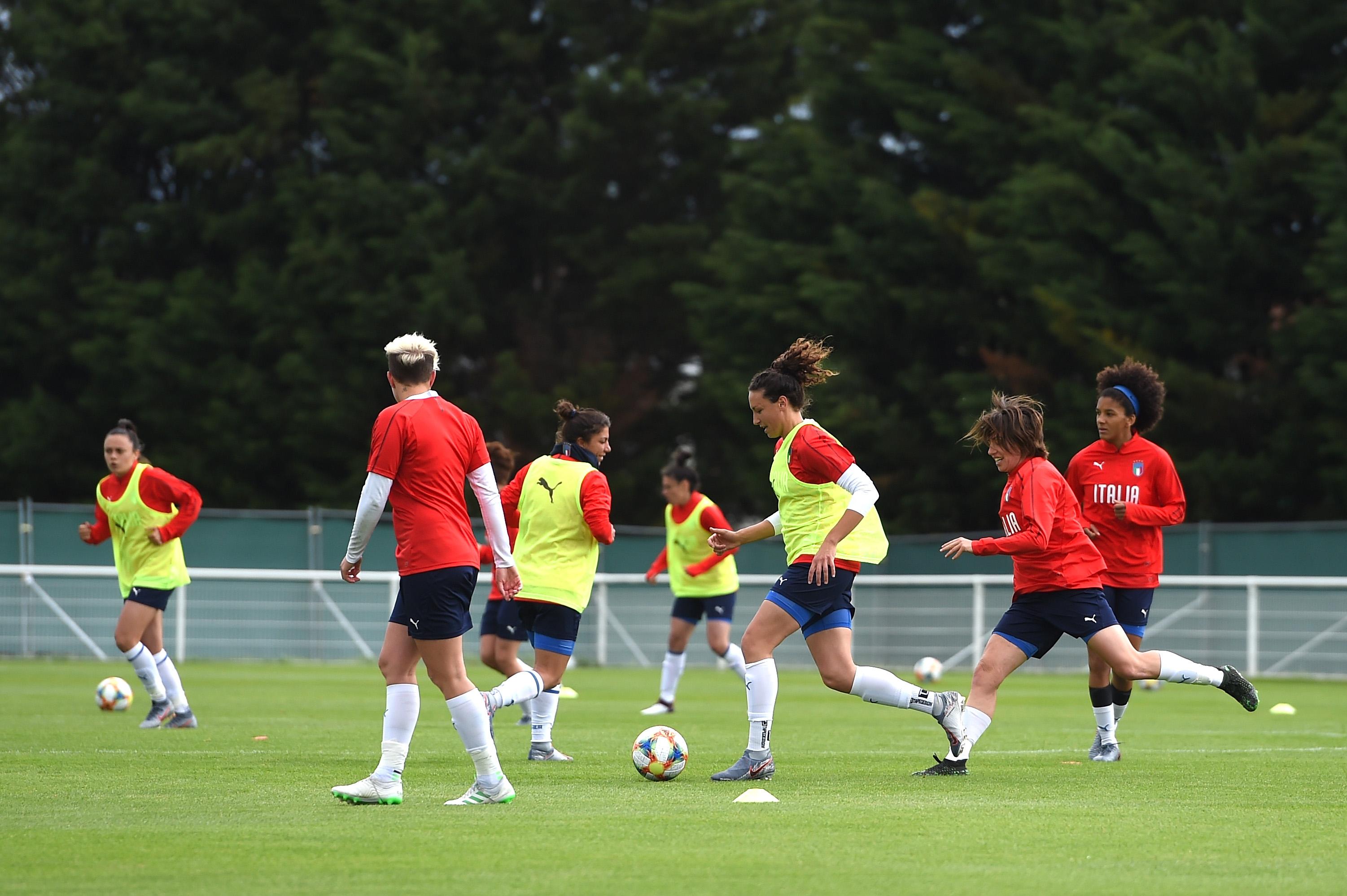 VALENCIENNES, FRANCE - JUNE 08: a general view of a Italy Women training session at Stade Christophe Laurent on June 08, 2019 in Valenciennes, France. (Photo by Tullio M. Puglia/Getty Images)