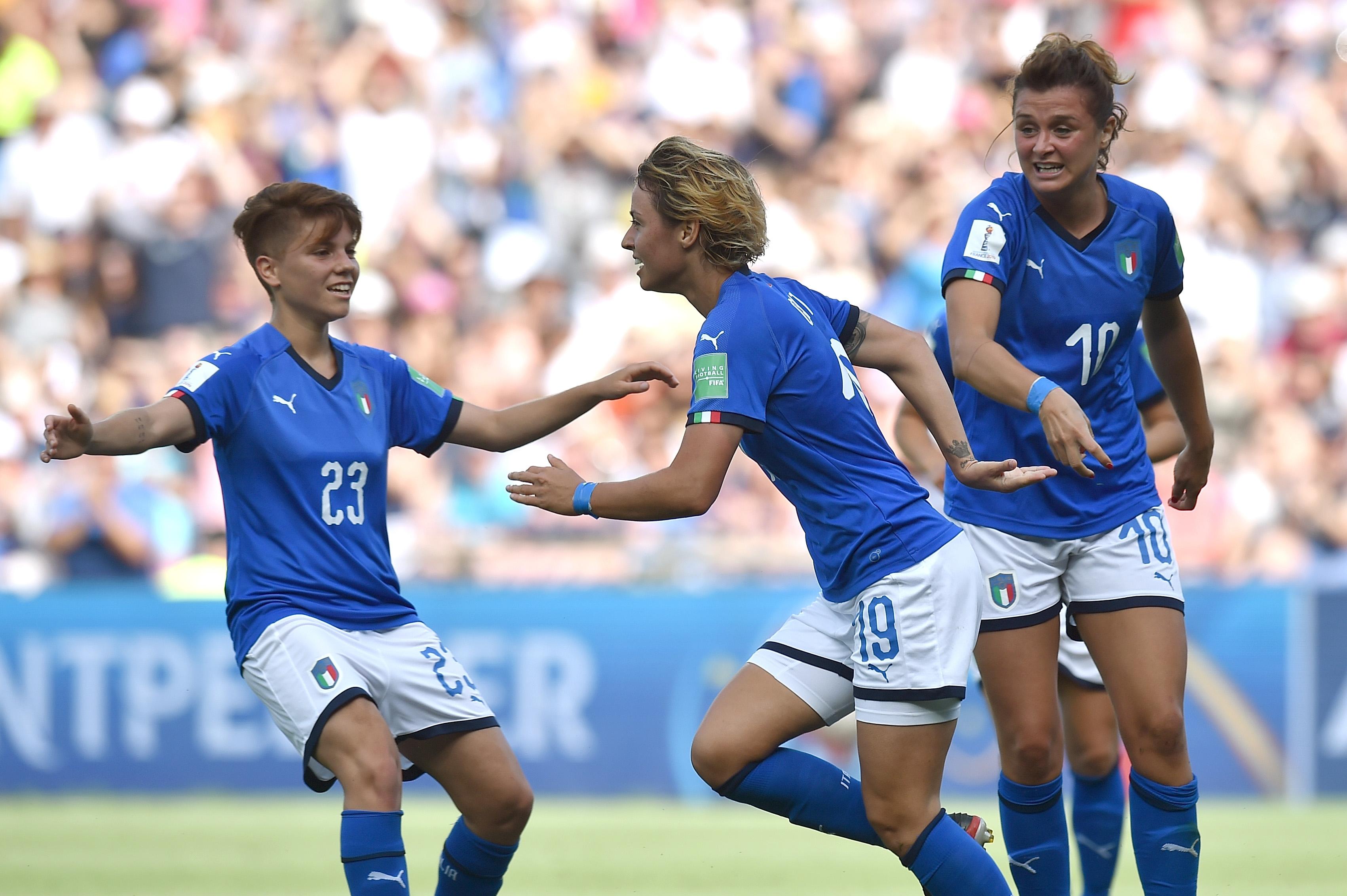 MONTPELLIER, FRANCE - JUNE 25: Valentina Giacinti of Italy Women celebrates after scoring the opening goal during the 2019 FIFA Women's World Cup France Round Of 16 match between Italy and China at Stade de la Mosson on June 25, 2019 in Montpellier, France. (Photo by Tullio M. Puglia/Getty Images)