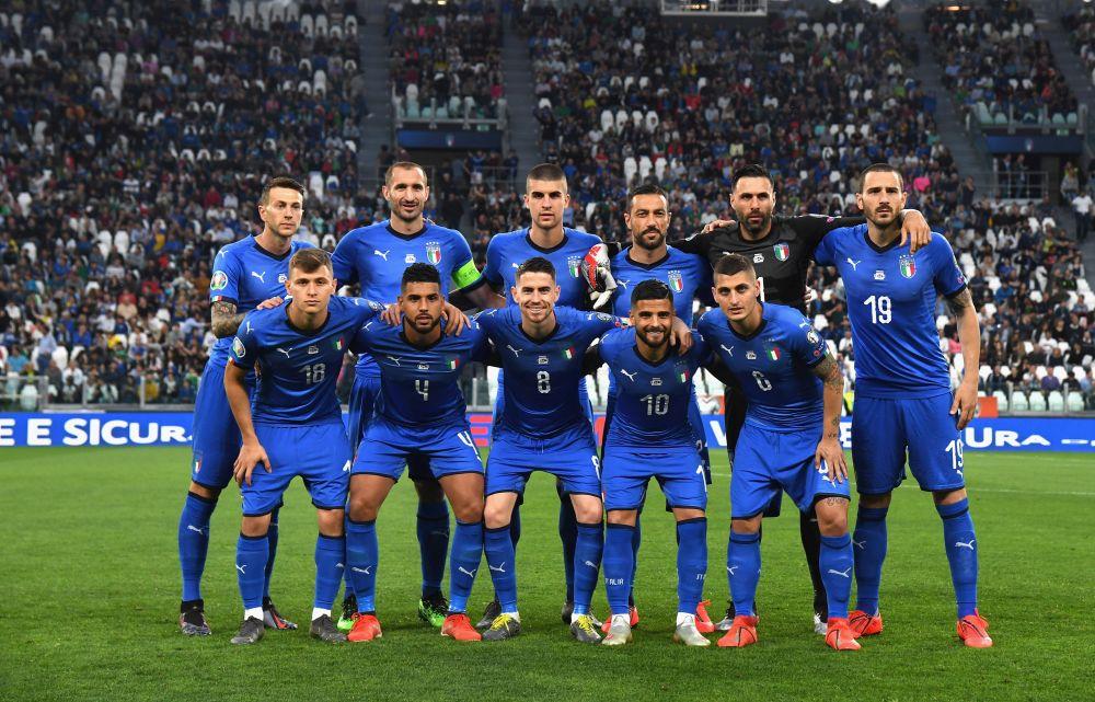 TURIN, ITALY - JUNE 11: Players of Italy line up prior to the during the UEFA Euro 2020 Qualifier between Italy and Bosnia and Herzegovina at Juventus Stadium on June 11, 2019 in Turin, Italy. (Photo by Claudio Villa/Getty Images)