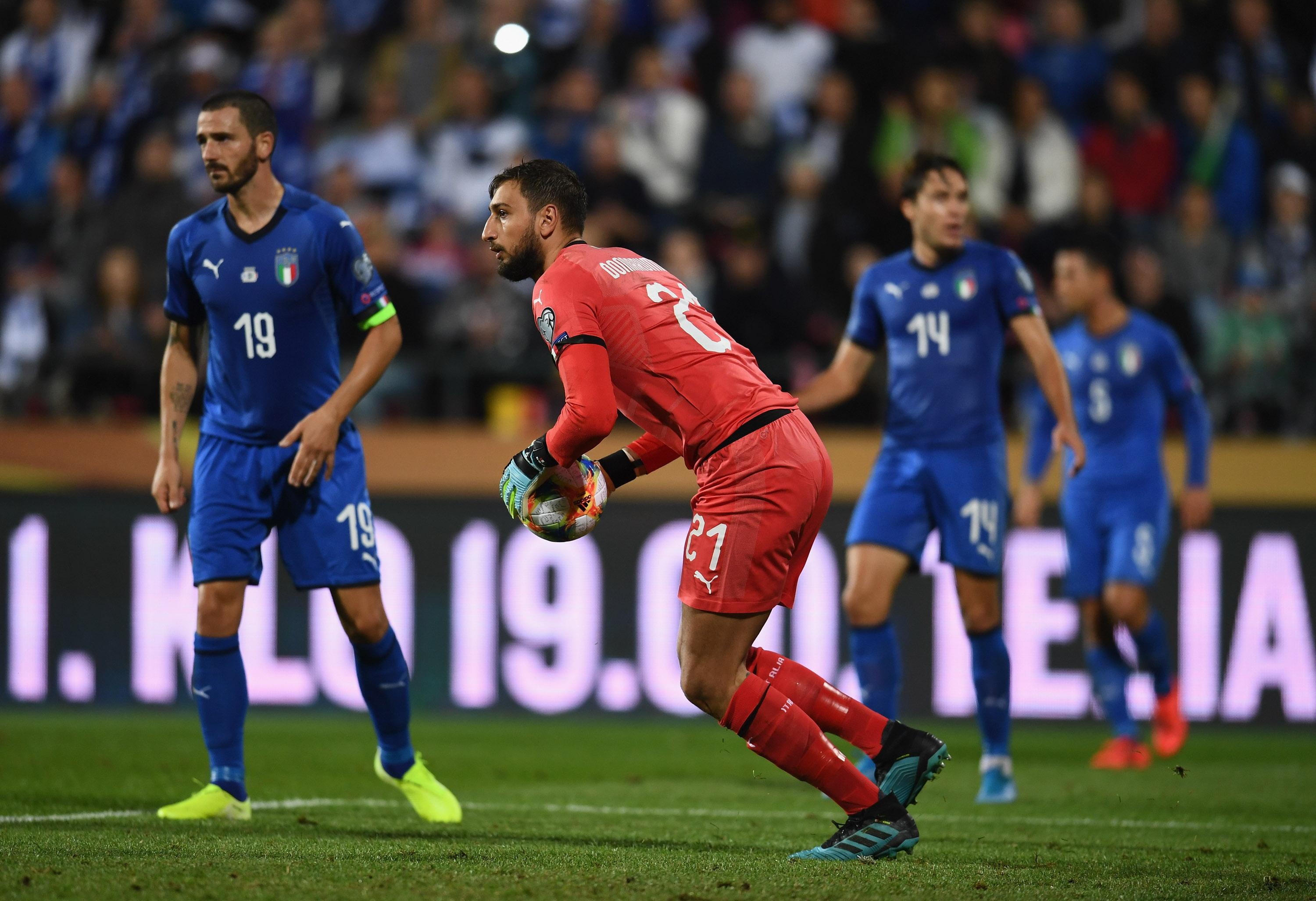 TAMPERE, FINLAND - SEPTEMBER 08: Gianluigi Donnarumma of Italy in action during the UEFA Euro 2020 qualifier between Italy and Finland at Tampere stadium (Ratina stadium) on September 8, 2019 in Tampere, Finland. (Photo by Claudio Villa/Getty Images)