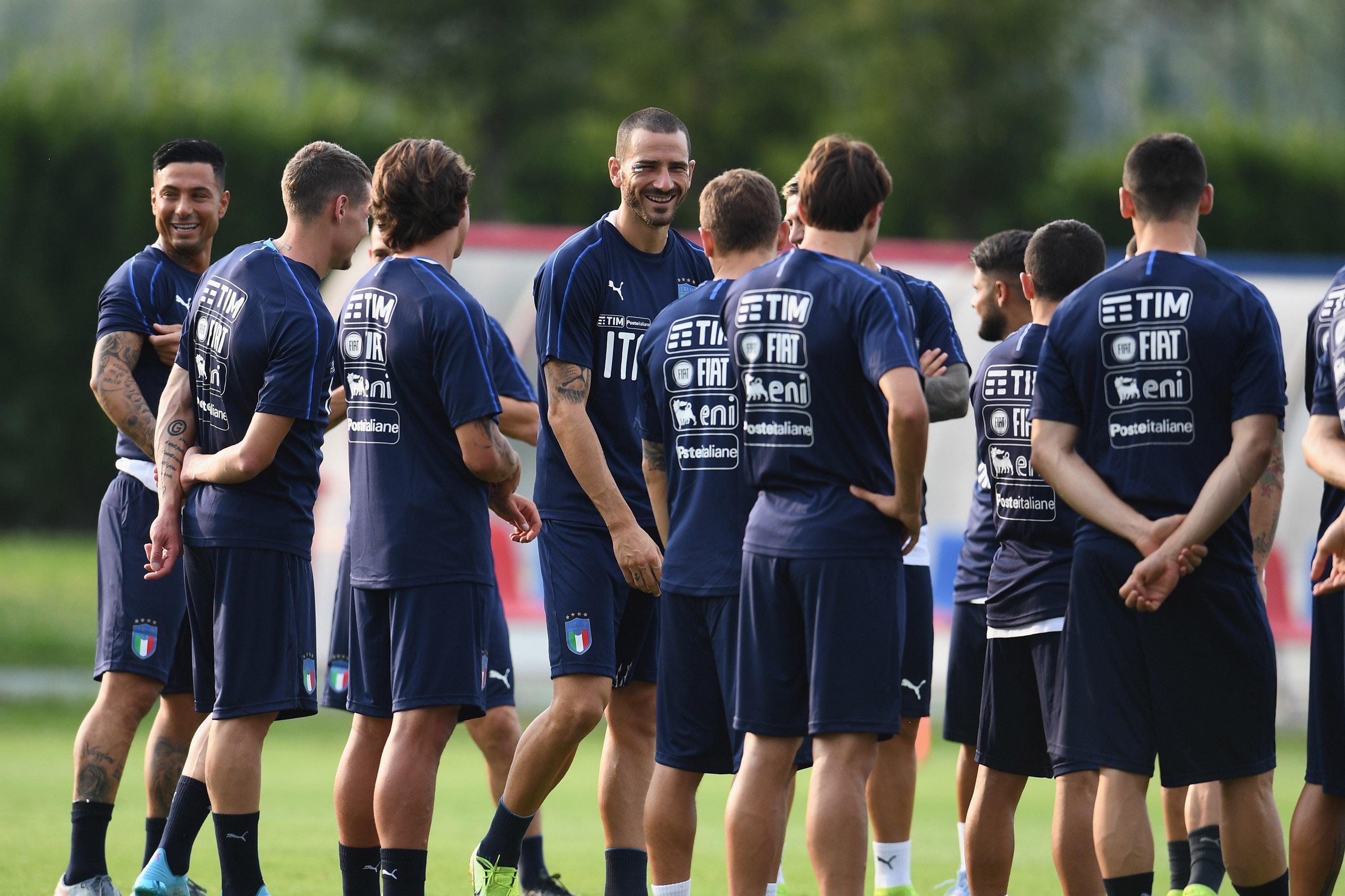 BOLOGNA, ITALY - SEPTEMBER 02:  Leonardo Bonucci of Italy (C) smiles during a Italy training session on September 2, 2019 in Bologna, Italy.  (Photo by Claudio Villa/Getty Images)