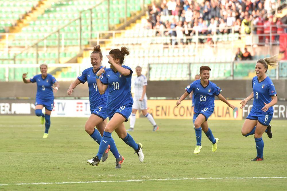 PALERMO, ITALY - OCTOBER 08: Cristiana Girelli of Italy celebrates with team mates after scoring the opening goal during the UEFA Women's European Championship 2021 qualifier match between Italy and Bosnia and Herzegovina at Stadio Renzo Barbera on October 08, 2019 in Palermo, Italy. (Photo by Tullio M. Puglia/Getty Images)