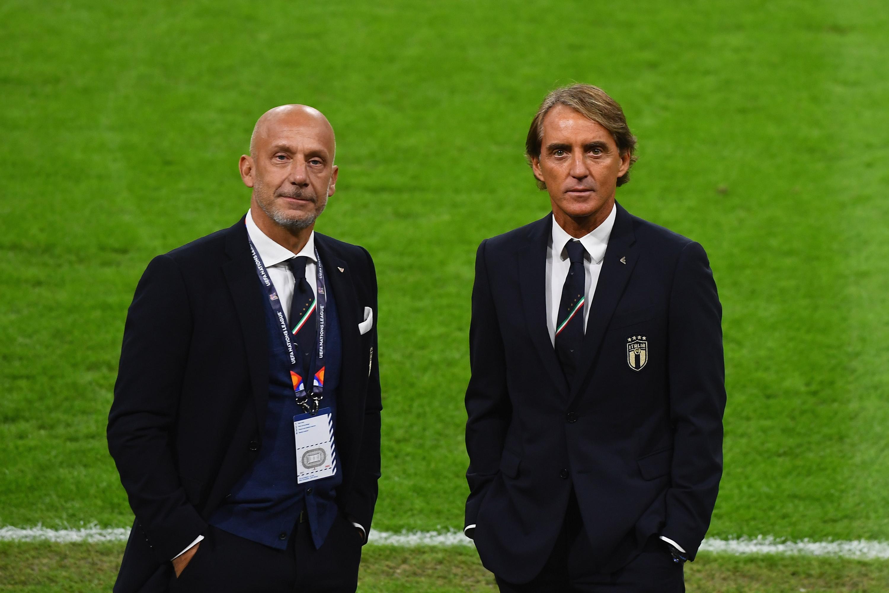 AMSTERDAM, NETHERLANDS - SEPTEMBER 07: Head coach of Italy Roberto Mancini and Gianluca Vialli of Itally look on priorreacts to the UEFA Nations League group stage match between Netherlands and Italy at Johan Cruijff Arena on September 7, 2020 in Amsterdam, Netherlands. (Photo by Claudio Villa/Getty Images) *** Local Caption *** Roberto Mancini; Gianluca Vialli