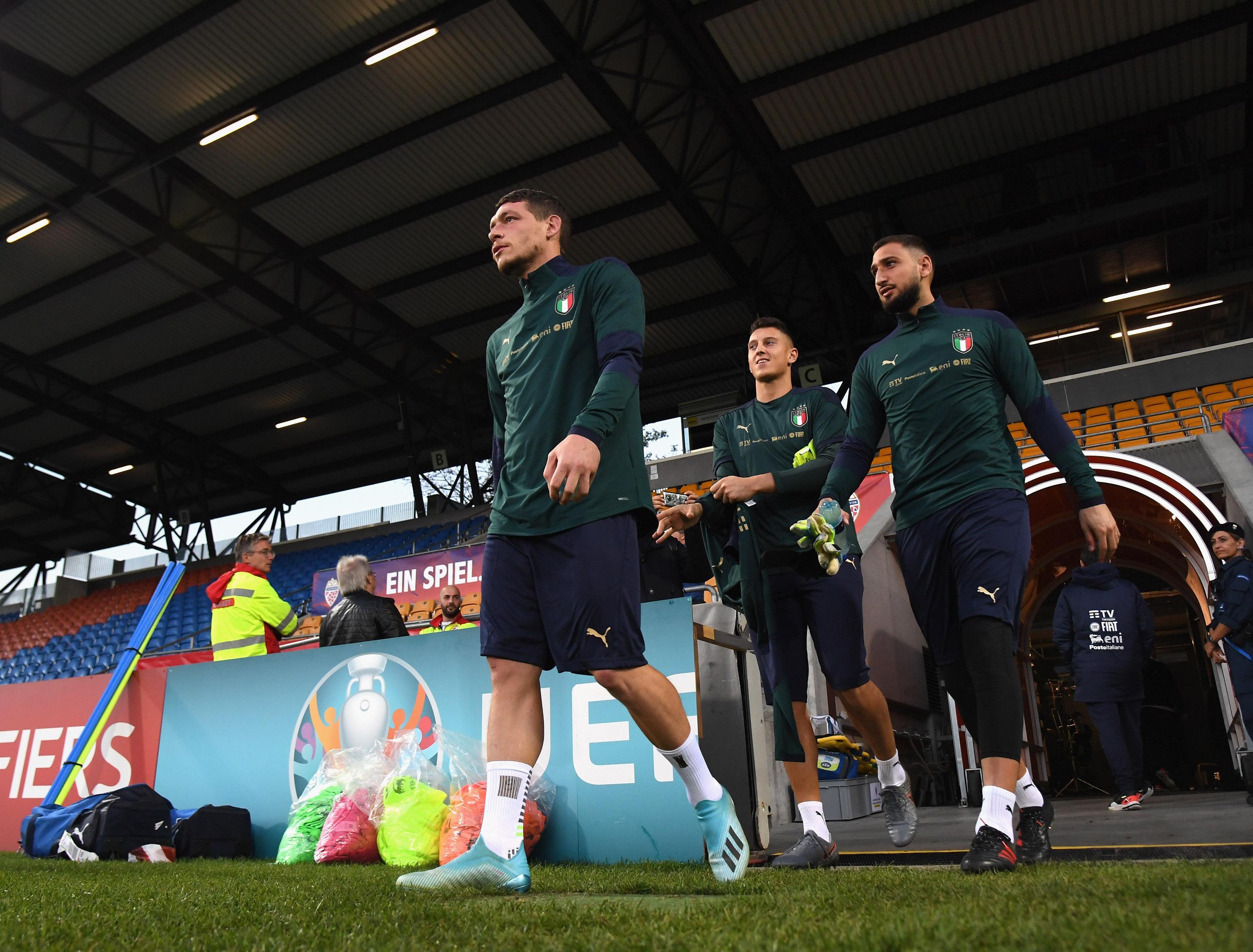 VADUZ, LIECHTENSTEIN - OCTOBER 14: Andrea Belotti, Pierluigi Gollini and Gianluigi Donnarumma of Italy look on during a Italy training session at Rheinpark Stadion on October 14, 2019 in Vaduz, Liechtenstein. (Photo by Claudio Villa/Getty Images)