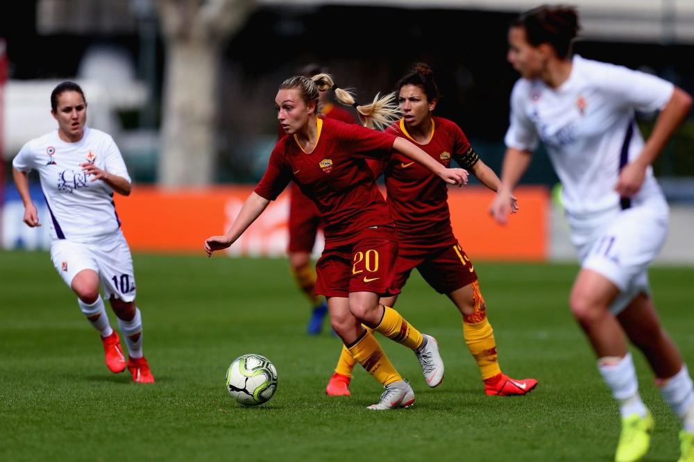 ROME, ITALY - MARCH 13: Giada Greggi of AS Roma in action during the women Coppa Italia match between AS Roma and ACF Fiorentina on March 13, 2019 in Rome, Italy. (Photo by Paolo Bruno/Getty Images)