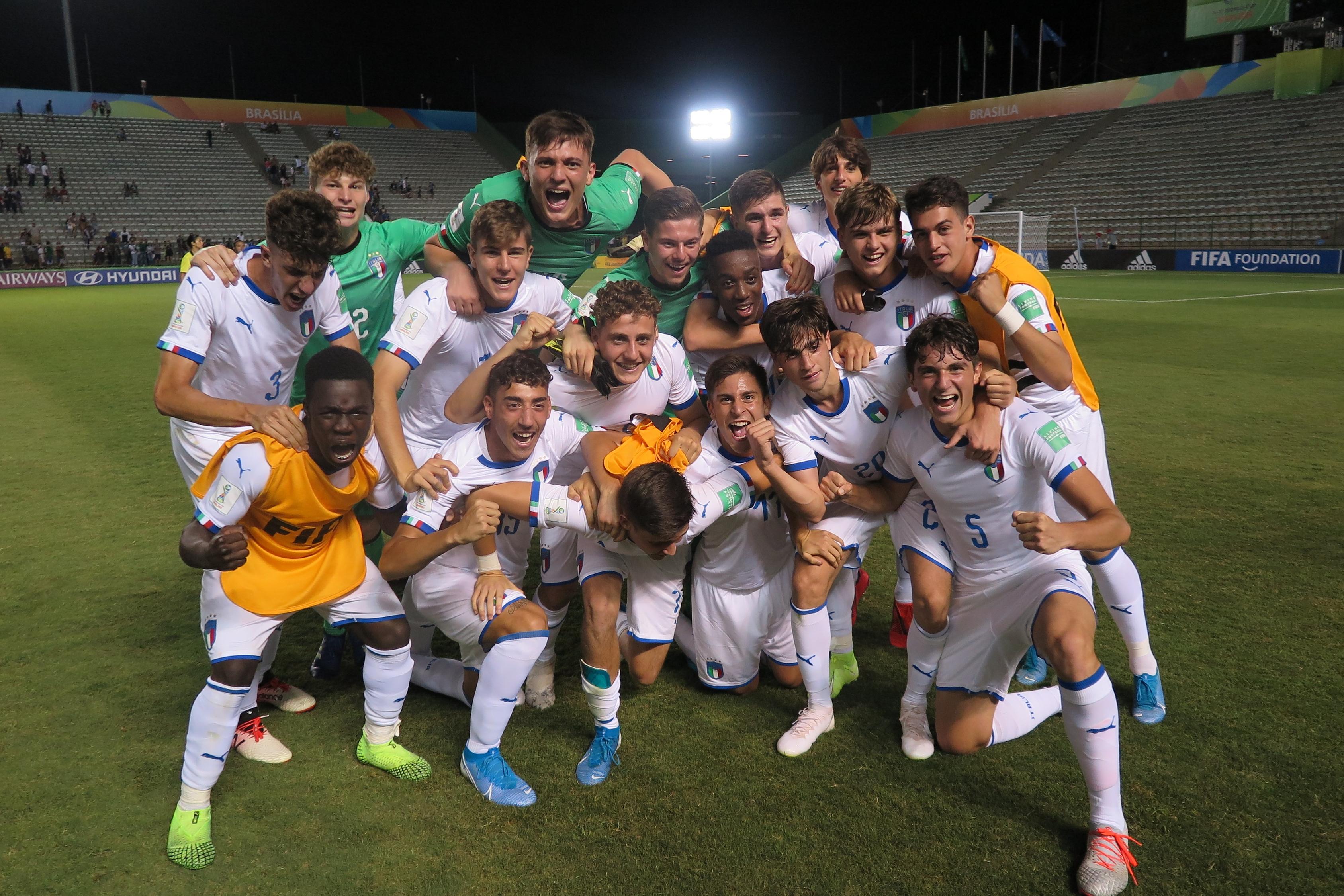 Spettacolo Italia: vittoria e qualificazione agli ottavi. Gnonto e Udogie regolano il Messico