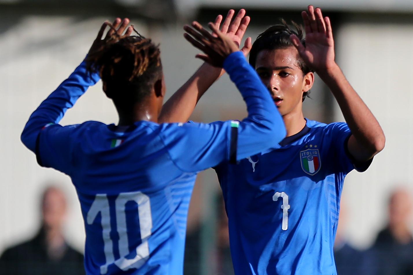 ROME, ITALY - NOVEMBER 6:  The frendly match between Italy U15 and AS Roma U15\\ron NOVEMBER 6, 2019 in Rome, Italy.  (Photo by Paolo Bruno/Getty Images)\\r