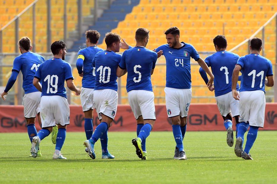 PARMA, ITALY - OCTOBER 10:  Gianluca Frabotta of Italy U20  celebrates after scoring the 1-2 goal during the 8 Nations Tournament match between Italy U20 and England U20 at Stadio Ennio Tardini on October 10, 2019 in Parma, Italy.  (Photo by Alessandro Sabattini/Getty Images)