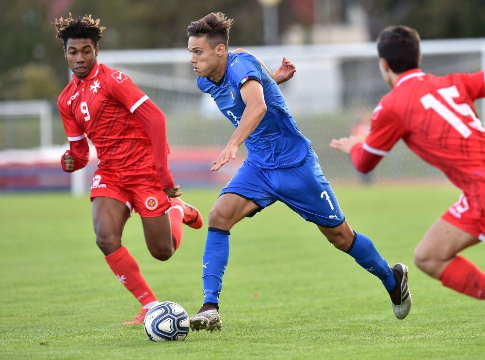 MISANO ADRIATICO, ITALY - NOVEMBER 13: Samuele Ricci of Italy U19 in action during the UEFA European Under-19 Championship qualifying round match between Italy U19 v Malta U19 on November 13, 2019 in Misano Adriatico, Italy. (Photo by Giuseppe Bellini/Getty Images)
