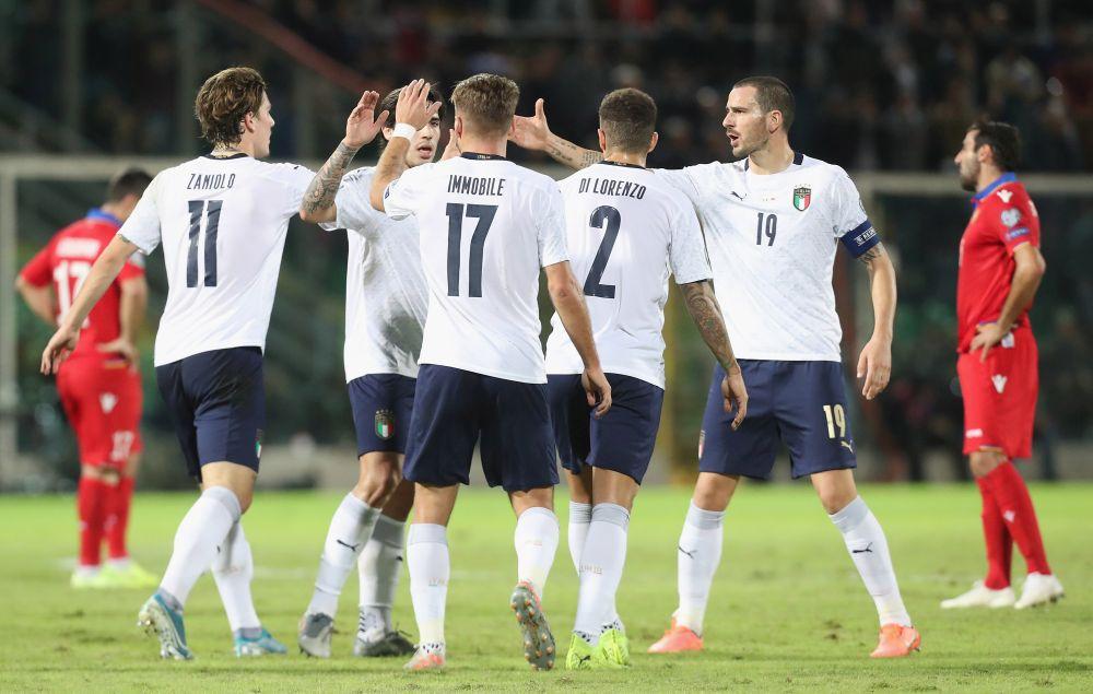 PALERMO, ITALY - NOVEMBER 18: Players of Italy celebrate during the UEFA Euro 2020 Qualifier between Italy and Armenia on November 18, 2019 in Palermo, Italy. (Photo by Maurizio Lagana/Getty Images)