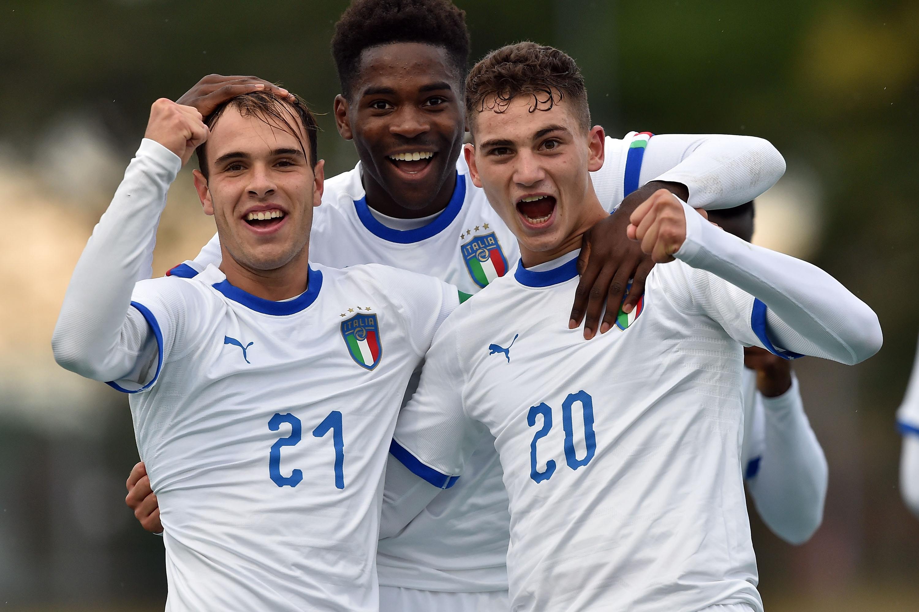 CATTOLICA, ITALY - NOVEMBER 19:  Alessio Riccardi (L) of Italy U19 celebrates after scoring opening goal during the UEFA European Under-19 Championship qualifying round match between Italy and Slovakia on November 16, 2019 in Cattolica, Italy.  (Photo by Giuseppe Bellini/Getty Images)