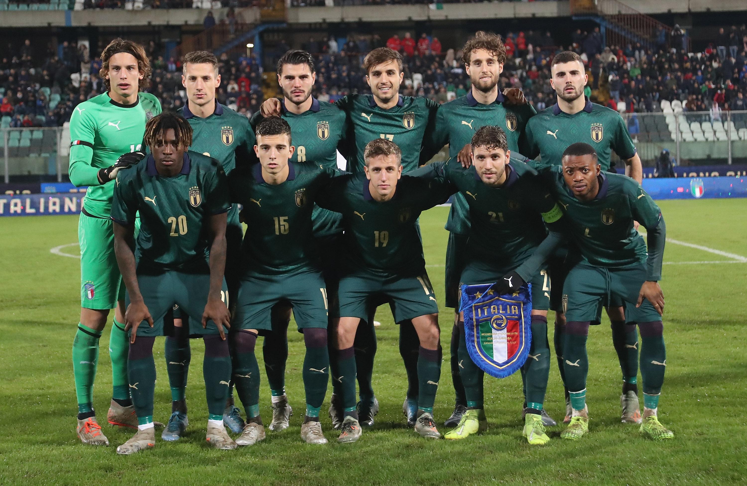 CATANIA, ITALY - NOVEMBER 16: Players of Italy pose for photo prior the UEFA U21 European Championship Qualifier match between Italy and Armenia at Stadio Angelo Massimino on November 16, 2019 in Catania, . (Photo by Maurizio Lagana/Getty Images)
