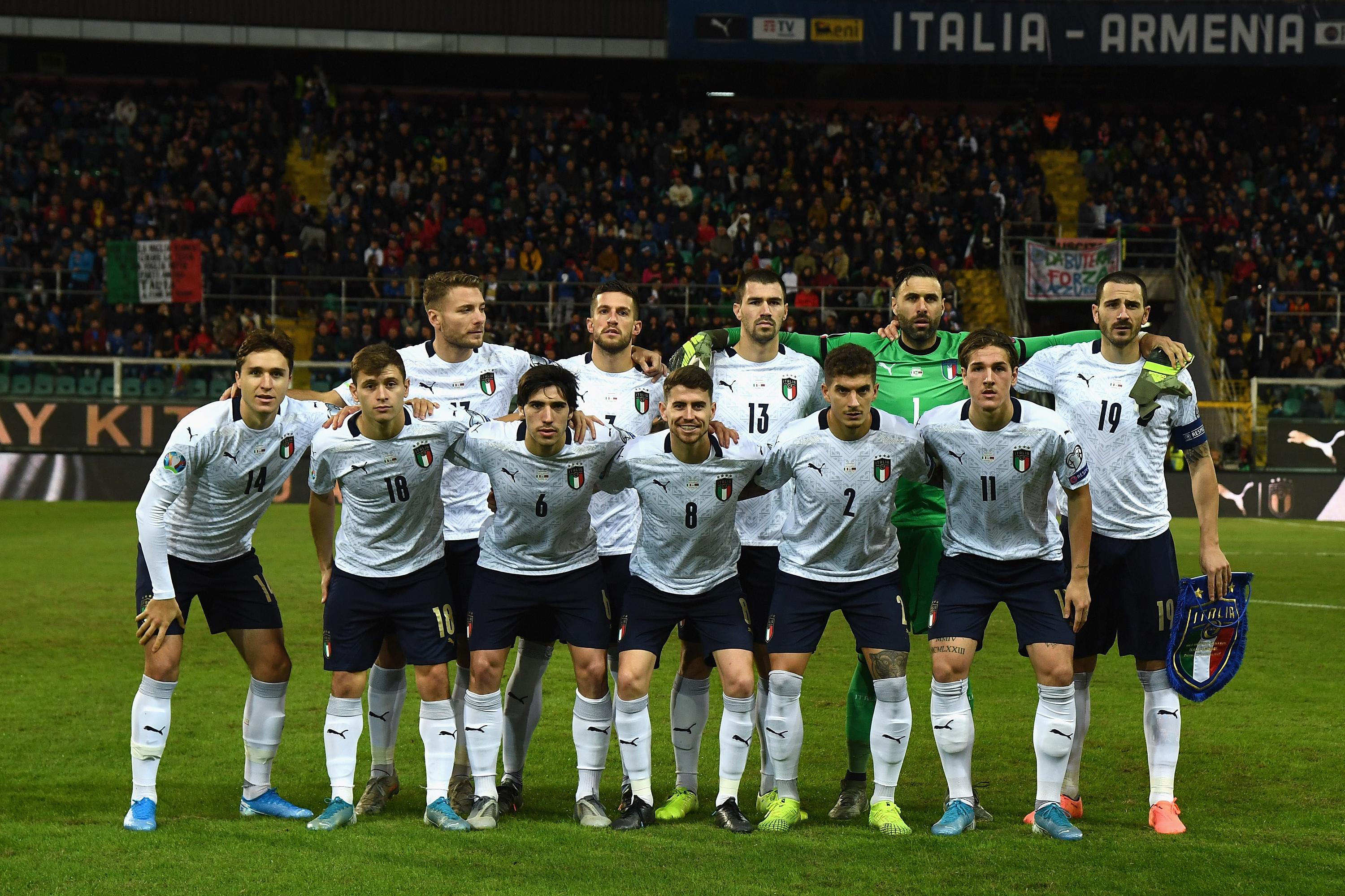 PALERMO, ITALY - NOVEMBER 18:  Players of Italy line up prior to the UEFA Euro 2020 Qualifier between Italy and Armenia on November 18, 2019 in Palermo, Italy.  (Photo by Claudio Villa/Getty Images)