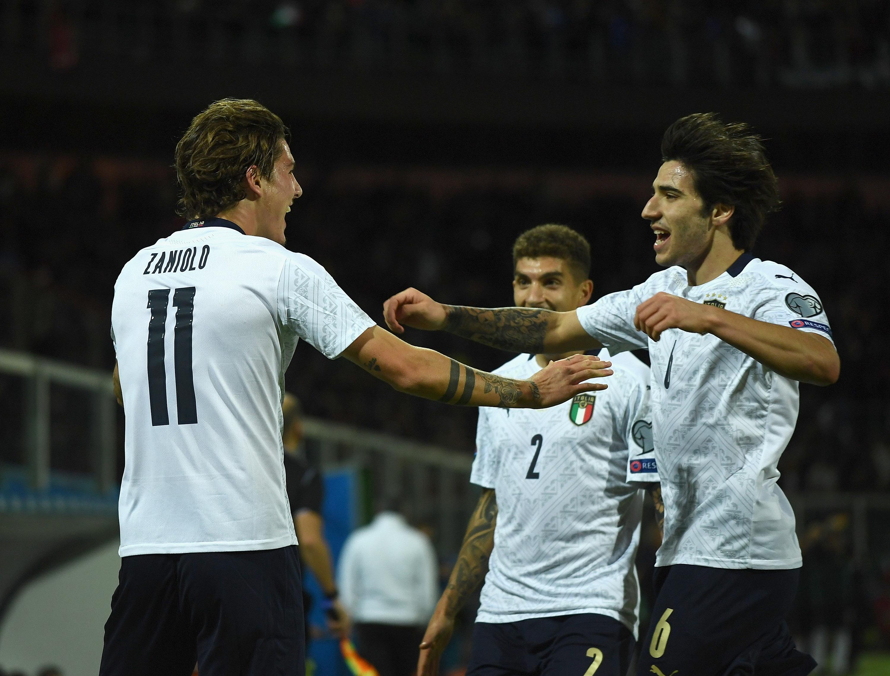PALERMO, ITALY - NOVEMBER 18: Nicolo Zaniolo of Italy celebrates with team-mates after scoring the goal during the UEFA Euro 2020 Qualifier between Italy and Armenia on November 18, 2019 in Palermo, Italy. (Photo by Claudio Villa/Getty Images)