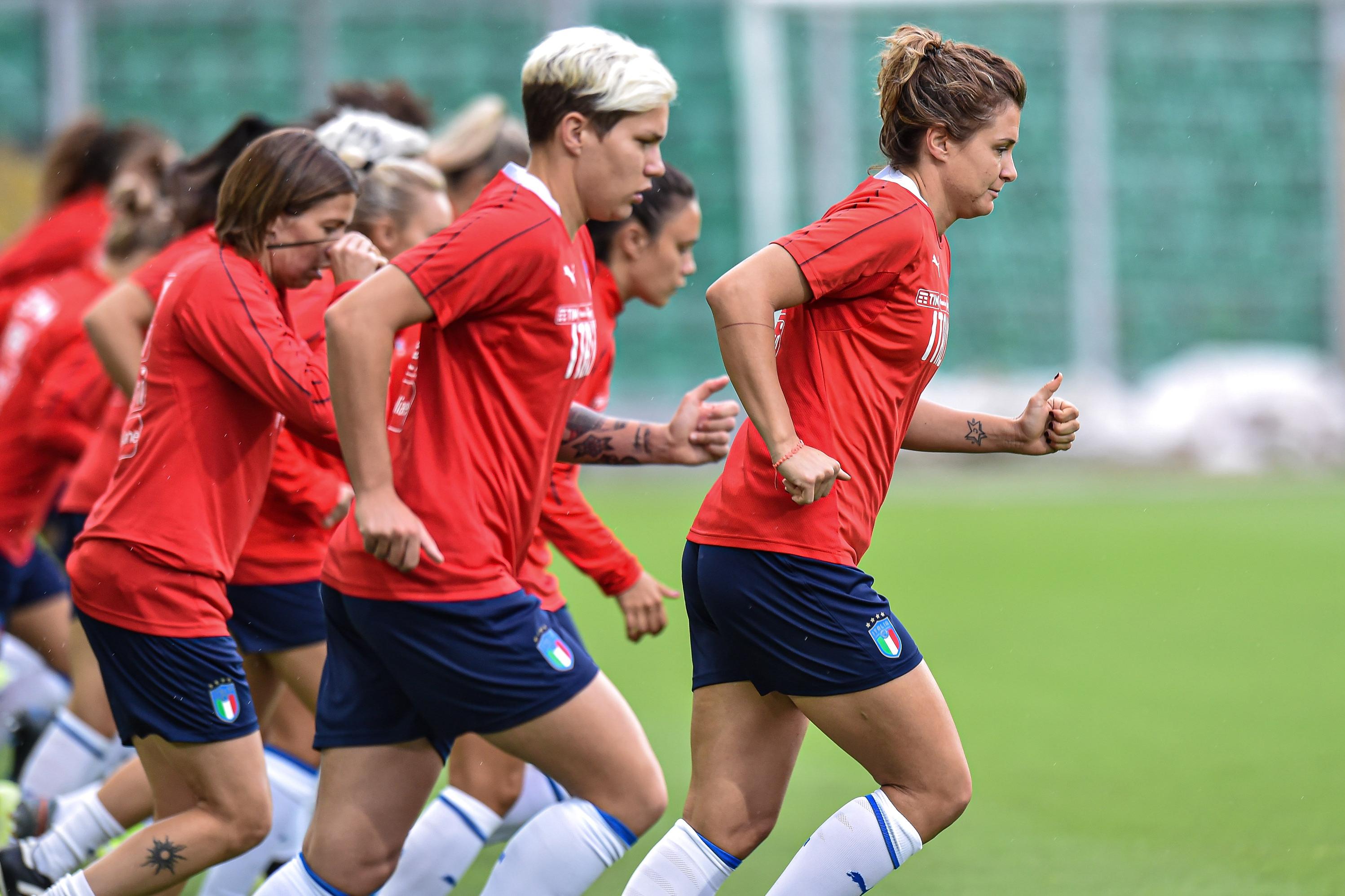 PALERMO, ITALY - OCTOBER 08: Cristiana Girelli (R) of Italy Women attends a training session prior to UEFA Women\\'s Euro 2021 Qualifying round - Group B match between Italy and Bosnia and Herzegovina at stadio Renzo Barbera on October 08, 2019 in Palermo, Italy. (Photo by Tullio M. Puglia/Getty Images)