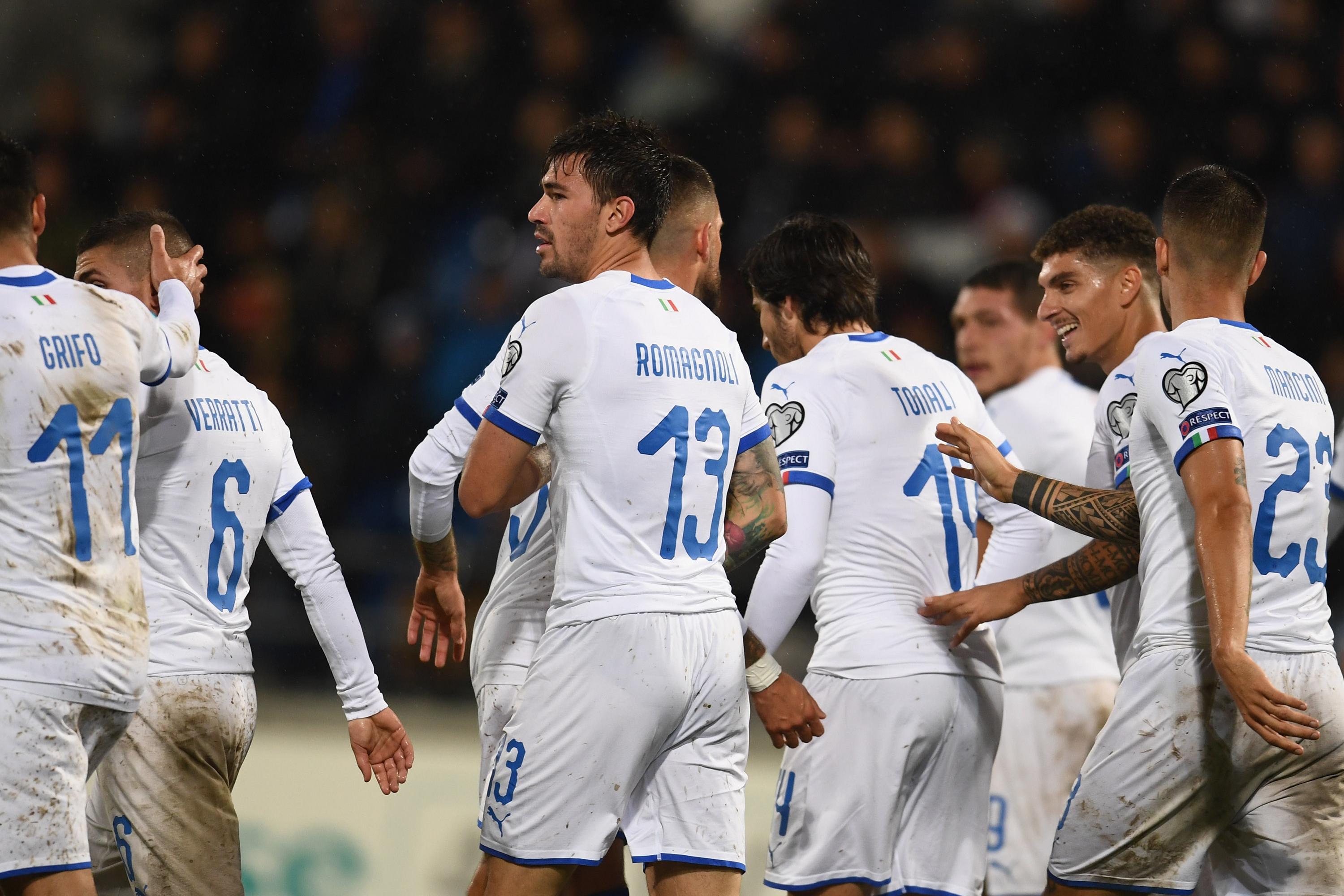 VADUZ, LIECHTENSTEIN - OCTOBER 15: Alessio Romagnoli of Italy celebrates with team-mates after scoring the third goal during the UEFA Euro 2020 qualifier between Liechtenstein and Italy on October 15, 2019 in Vaduz, Liechtenstein. (Photo by Claudio Villa/Getty Images)