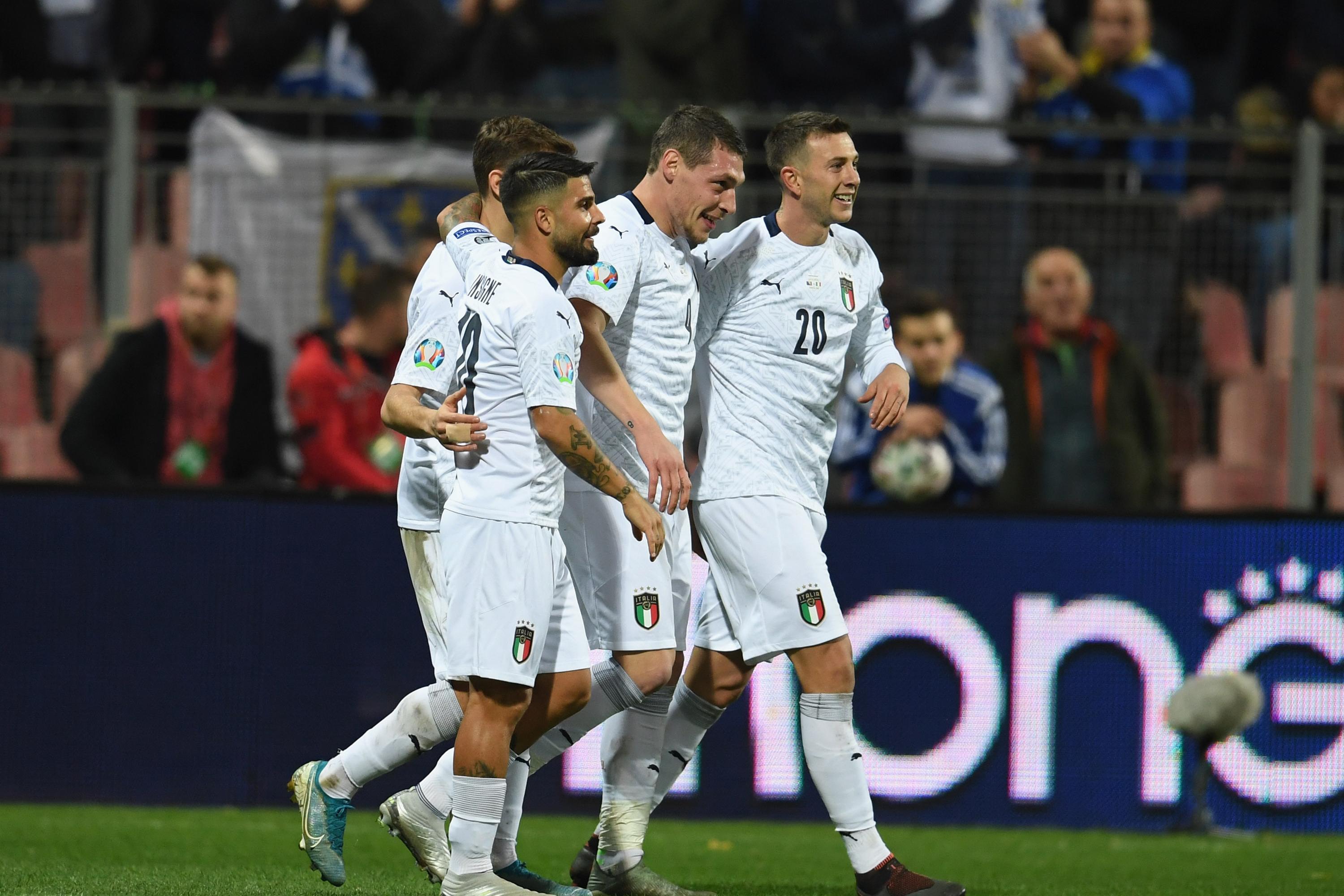 ZENICA, BOSNIA AND HERZEGOVINA - NOVEMBER 15:  Andrea Belotti of Italy celebrates with Federico Bernardeschi and Lorenzo Insigne after scoring the third goal during the UEFA Euro 2020 Qualifier between Bosnia and Herzegovina and Italy on November 15, 2019 in Zenica, Bosnia and Herzegovina.  (Photo by Claudio Villa/Getty Images)