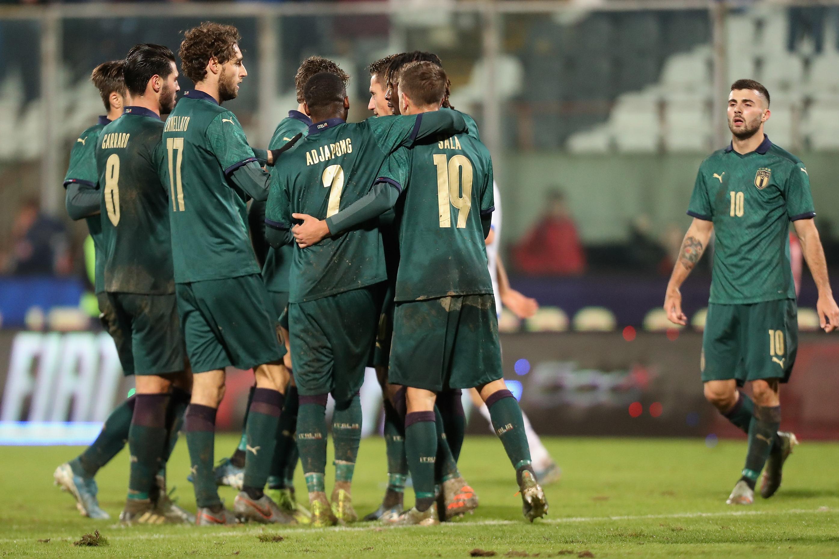 CATANIA, ITALY - NOVEMBER 16: Andrea Pinamonti of Italy celebrates after scoring his team\\'s second  goal during the UEFA U21 European Championship Qualifier match between Italy and Armenia at Stadio Angelo Massimino on November 16, 2019 in Catania, .  (Photo by Maurizio Lagana/Getty Images) *** Local Caption *** Andrea Pinamonti