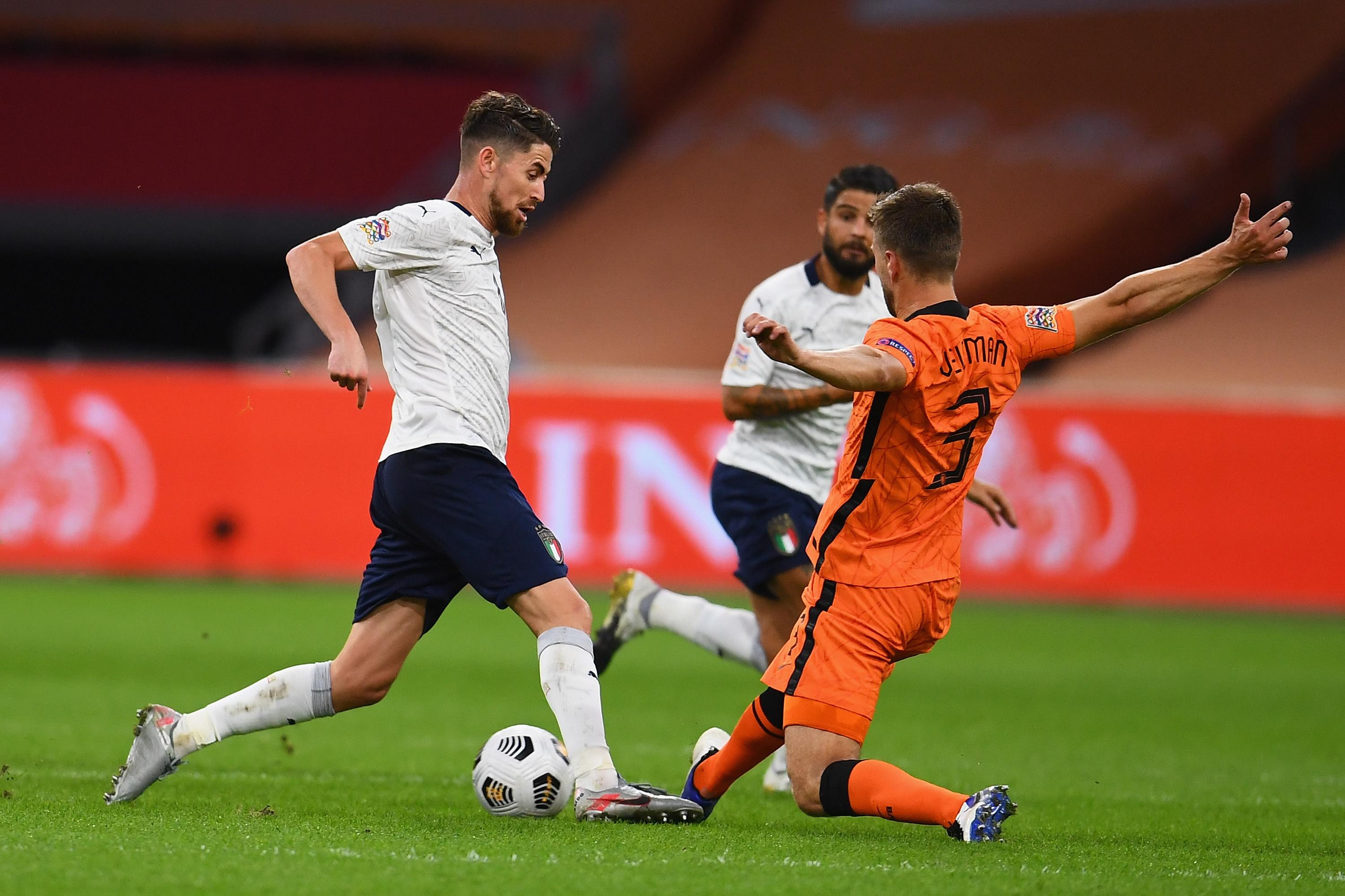 AMSTERDAM, NETHERLANDS - SEPTEMBER 07:  Jorginho of Italy competes for the ball with  Joel Veltman of Netherlands during the UEFA Nations League group stage match between Netherlands and Italy at Johan Cruijff Arena on September 7, 2020 in Amsterdam, Netherlands.  (Photo by Claudio Villa/Getty Images) *** Local Caption *** Jorginho; Joel Veltman