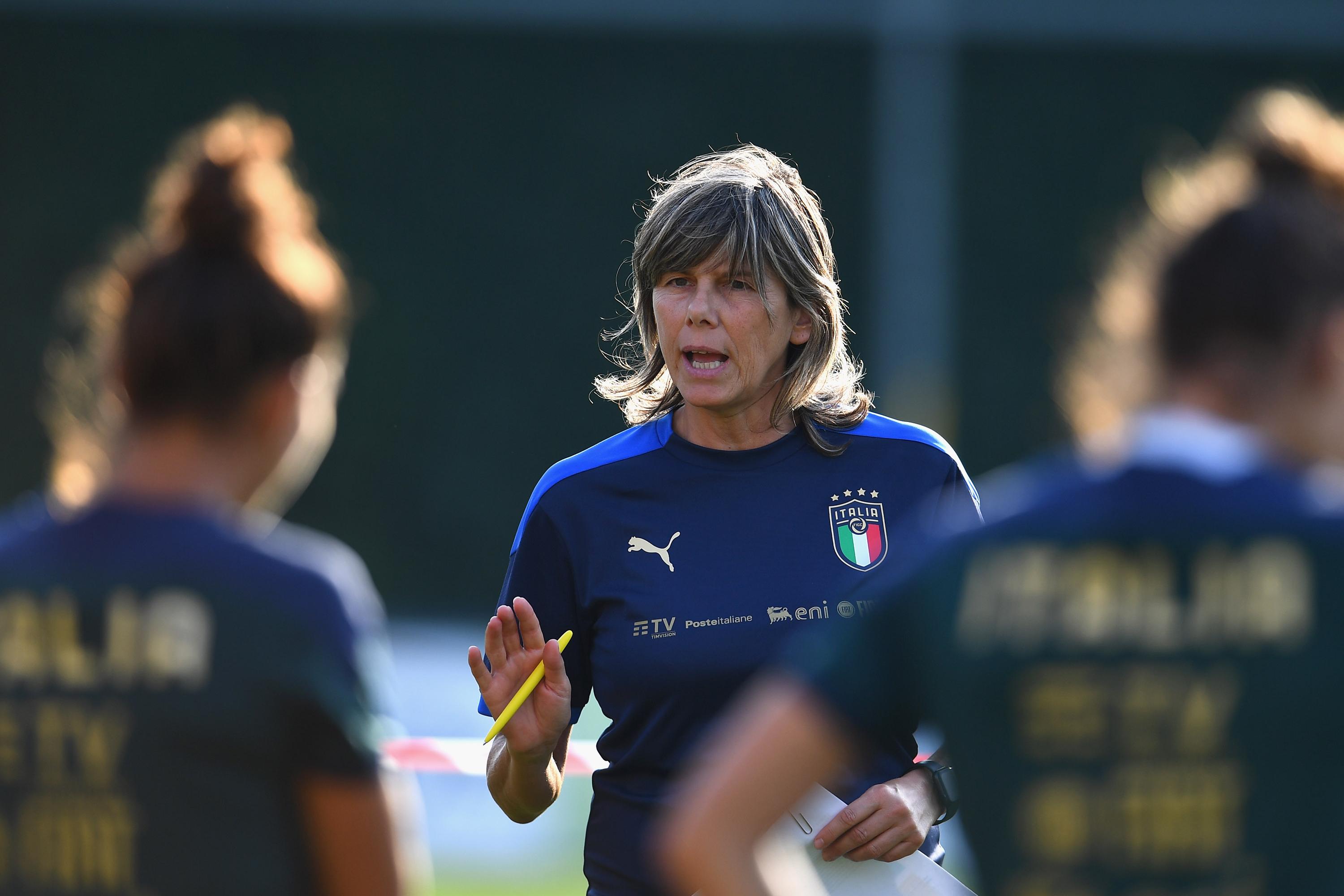 FLORENCE, ITALY - SEPTEMBER 14:  Head coach Italy Milena Bartolini reacts during a training session at Centro Tecnico Federale di Coverciano on September 14, 2020 in Florence, Italy.  (Photo by Claudio Villa/Getty Images) *** Local Caption *** Milena Bartolini
