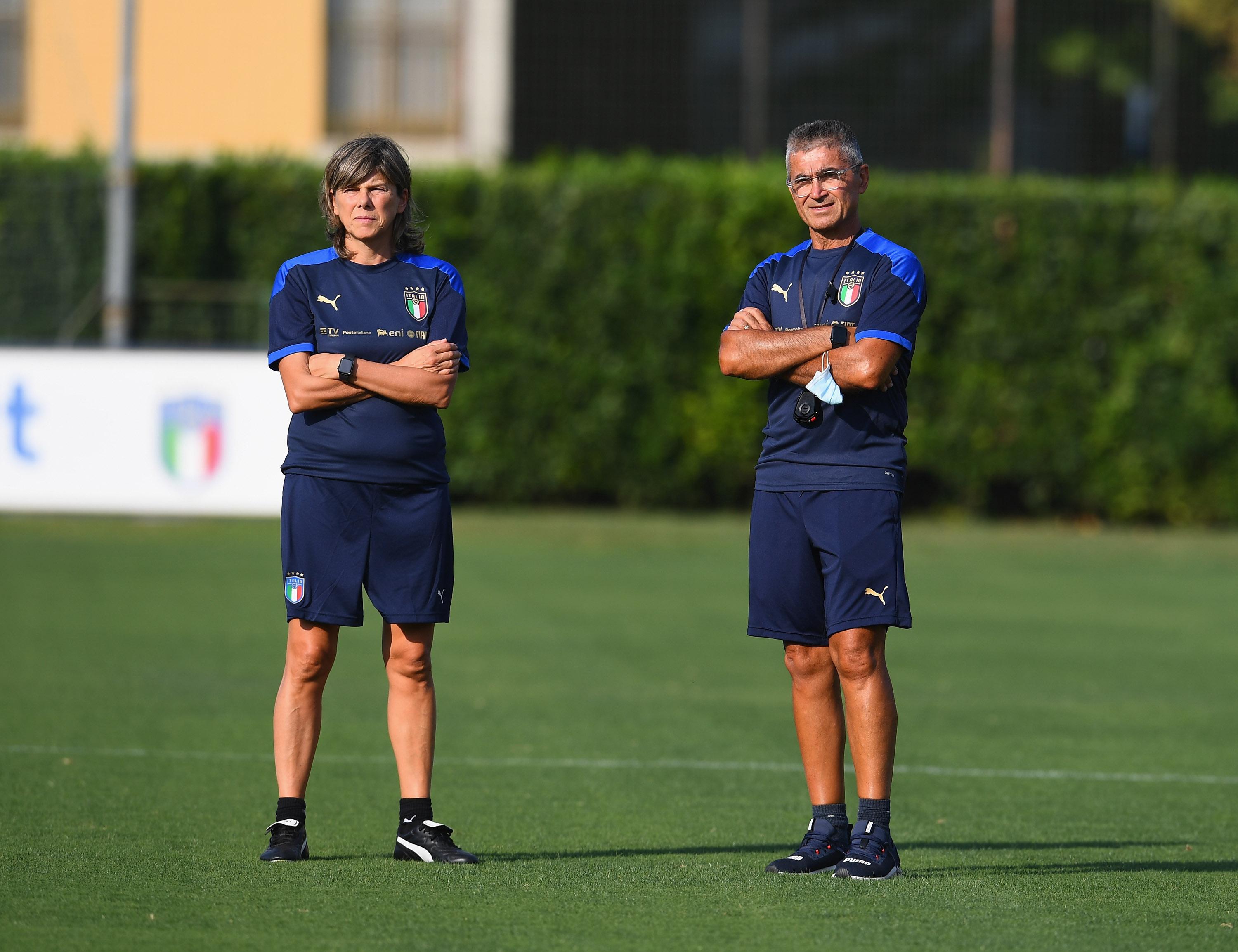 FLORENCE, ITALY - SEPTEMBER 14: Head coach Italy Milena Bartolini and Fitness coach Francesco Perondi look on during a training session at Centro Tecnico Federale di Coverciano on September 14, 2020 in Florence, Italy. (Photo by Claudio Villa/Getty Images) *** Local Caption *** Milena Bartolini; Francesco Perondi