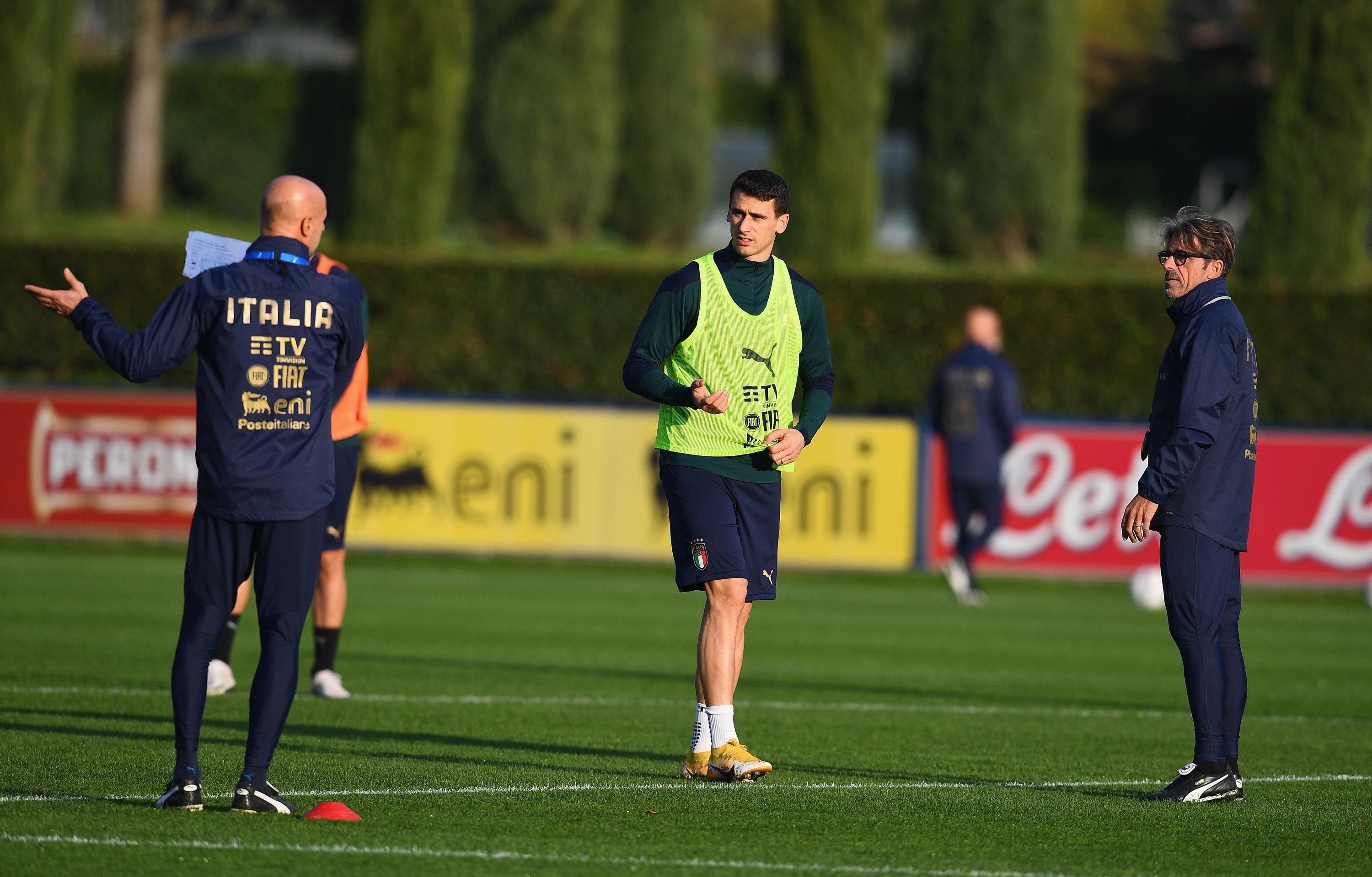FLORENCE, ITALY - NOVEMBER 13: Kevin Lasagna of Italy in action during a training session at Centro Tecnico Federale di Coverciano on November 13, 2020 in Florence, Italy. (Photo by Claudio Villa/Getty Images) *** Local Caption *** Kevin Lasagna