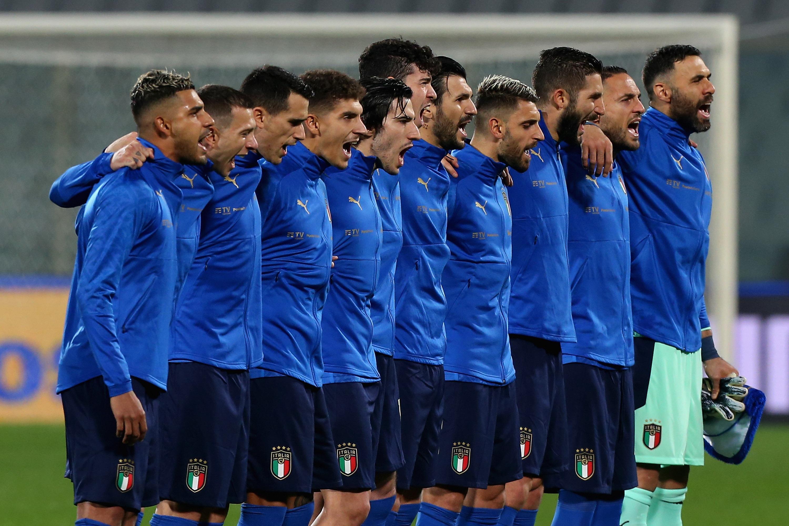 FLORENCE, ITALY - NOVEMBER 11: Italian players sing their national anthem during the international friendly match between Italy and Estonia at Stadio Artemio Franchi on November 11, 2020 in Florence, Italy. (Photo by Paolo Bruno/Getty Images)