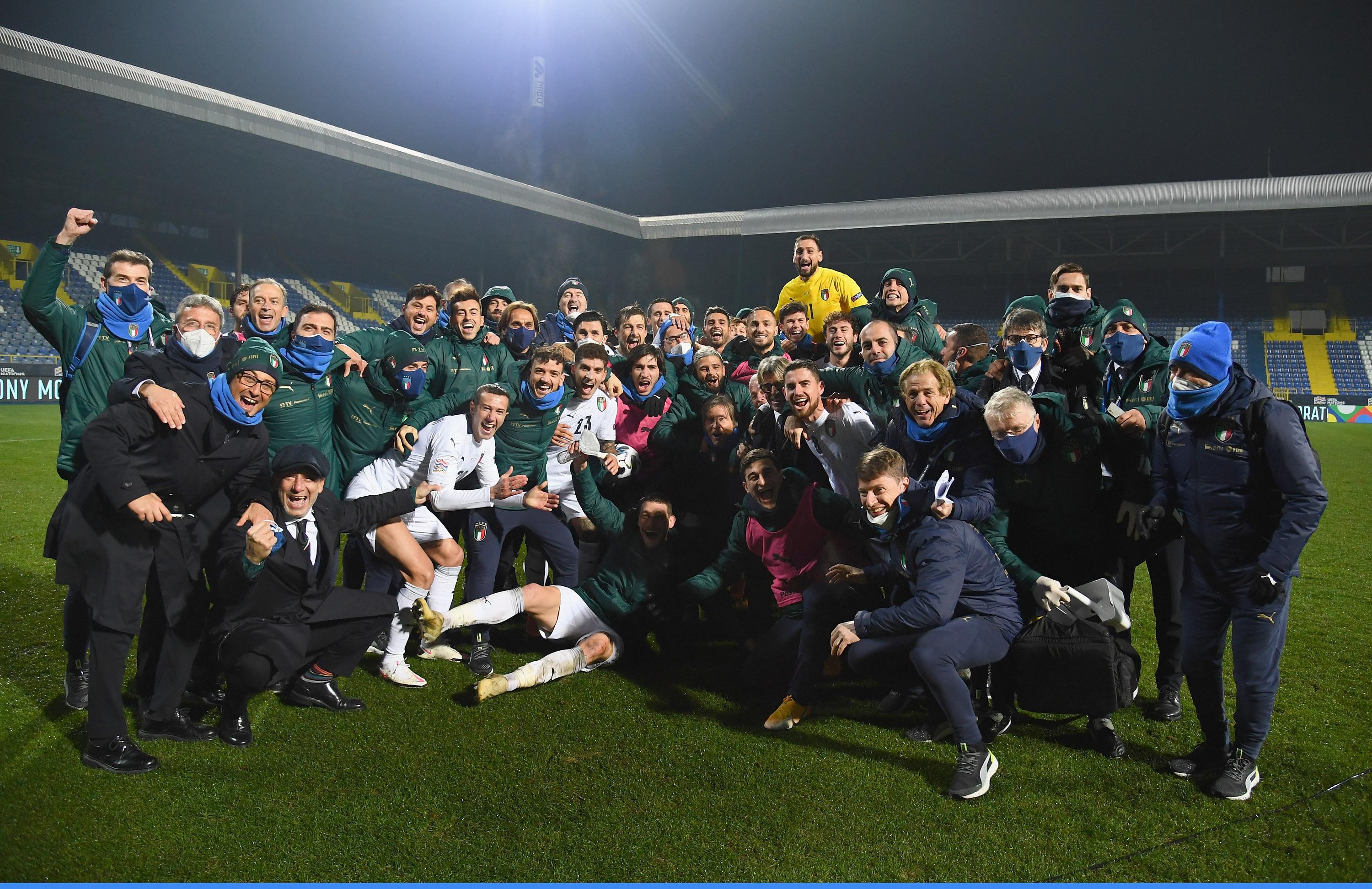 ZENICA, BOSNIA AND HERZEGOVINA - NOVEMBER 18: Players of Italy celebrate at the end of the UEFA Nations League group stage match between Bosnia-Herzegovina and Italy at Bilino Polje Stadium on November 18, 2020 in Zenica, Bosnia and Herzegovina. (Photo by Claudio Villa/Getty Images)