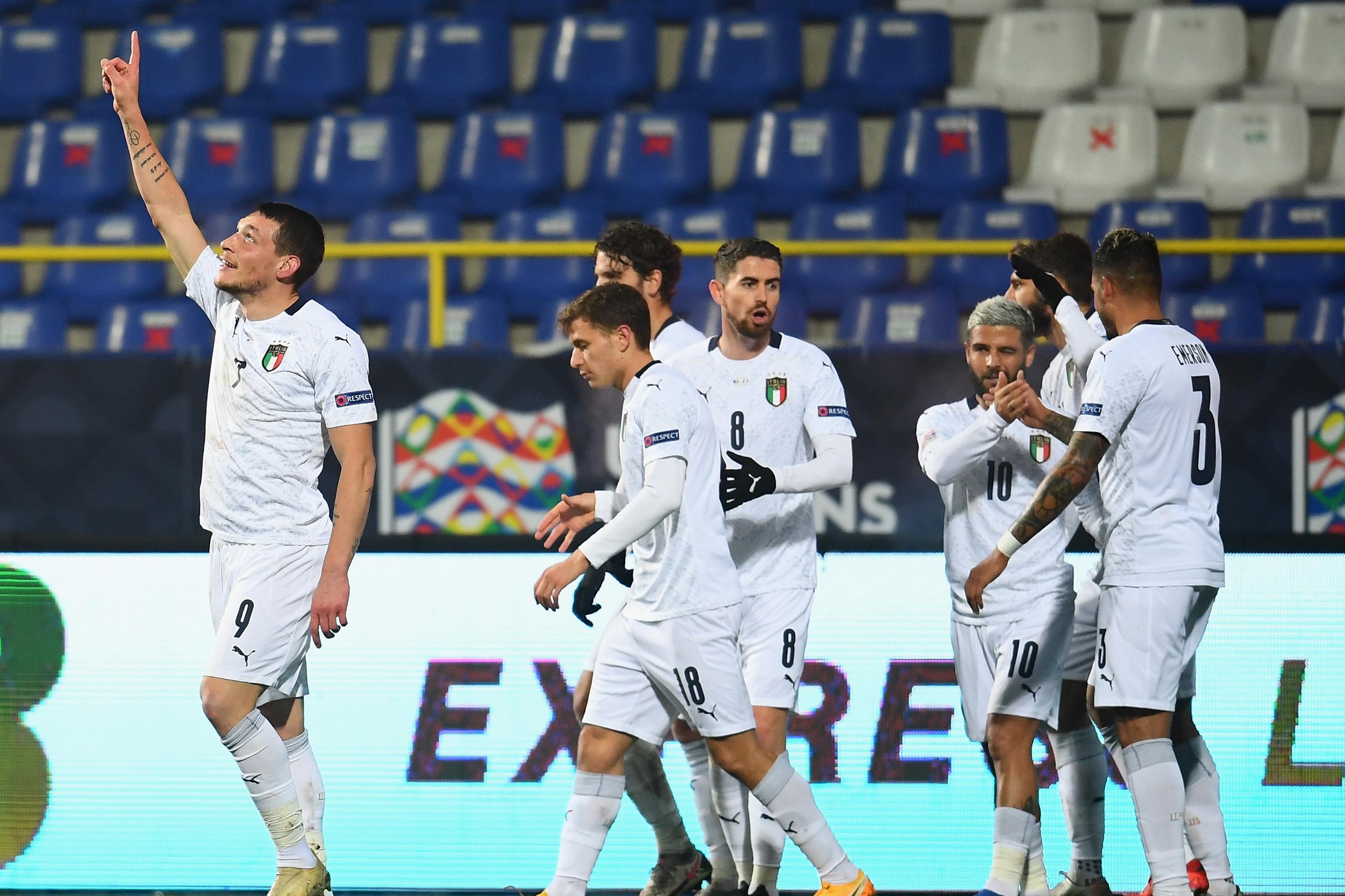 SARAJEVO, BOSNIA AND HERZEGOVINA - NOVEMBER 18:  Andrea Belotti of Italy celebrates with team-mates after scoring the opening goal during the UEFA Nations League group stage match between Bosnia-Herzegovina and Italy at Bilino Polje Stadium on November 18, 2020 in Zenica, Bosnia and Herzegovina.  (Photo by Claudio Villa/Getty Images) *** Local Caption *** Andrea Belotti
