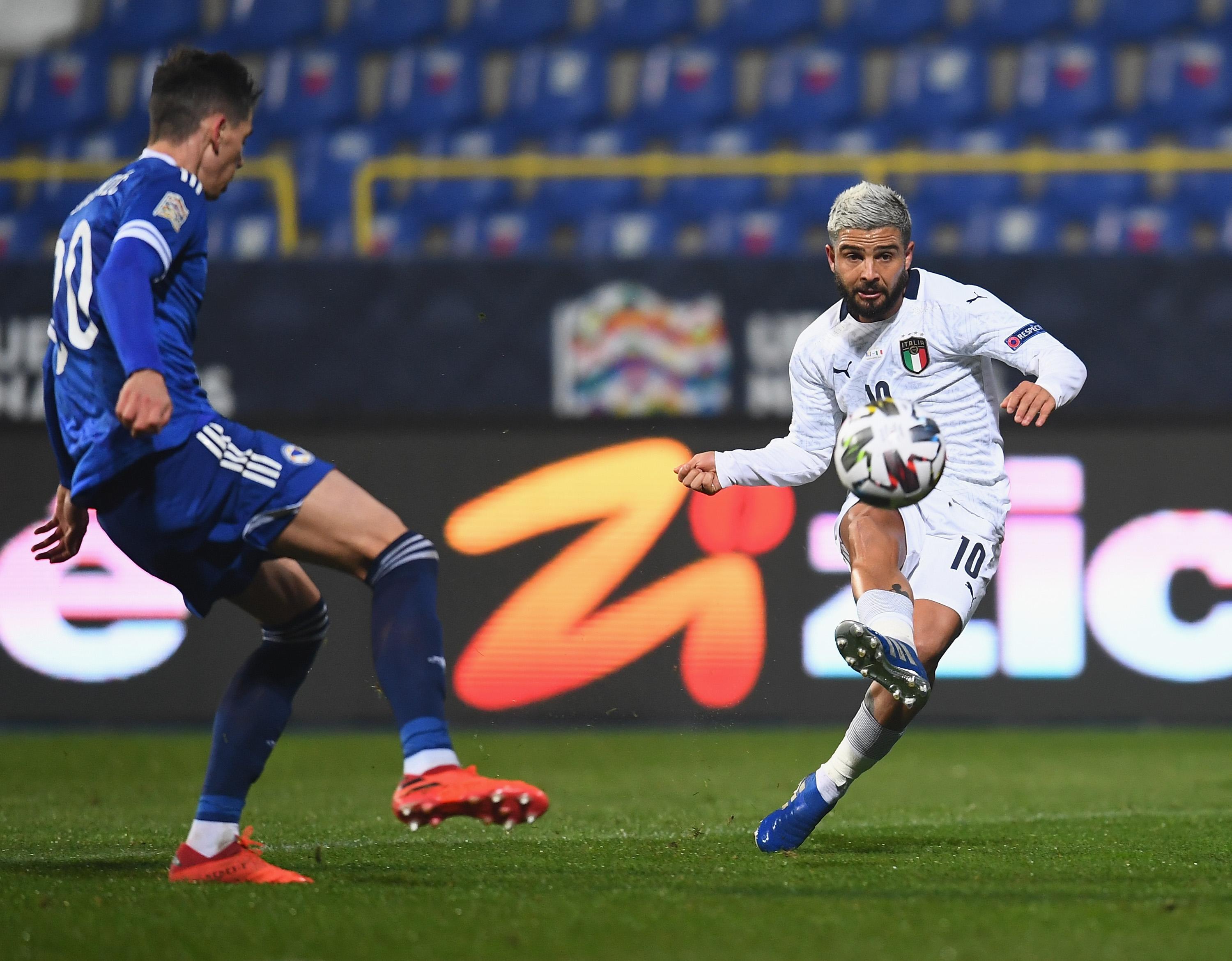 SARAJEVO, BOSNIA AND HERZEGOVINA - NOVEMBER 18: Lorenzo Insigne of Italy competes for the ball with Dennis Hadzikadunic of Bosnia and Herzegovina during the UEFA Nations League group stage match between Bosnia-Herzegovina and Italy at Bilino Polje Stadium on November 18, 2020 in Zenica, Bosnia and Herzegovina. (Photo by Claudio Villa/Getty Images) *** Local Caption *** Lorenzo Insigne; Dennis Hadzikadunic