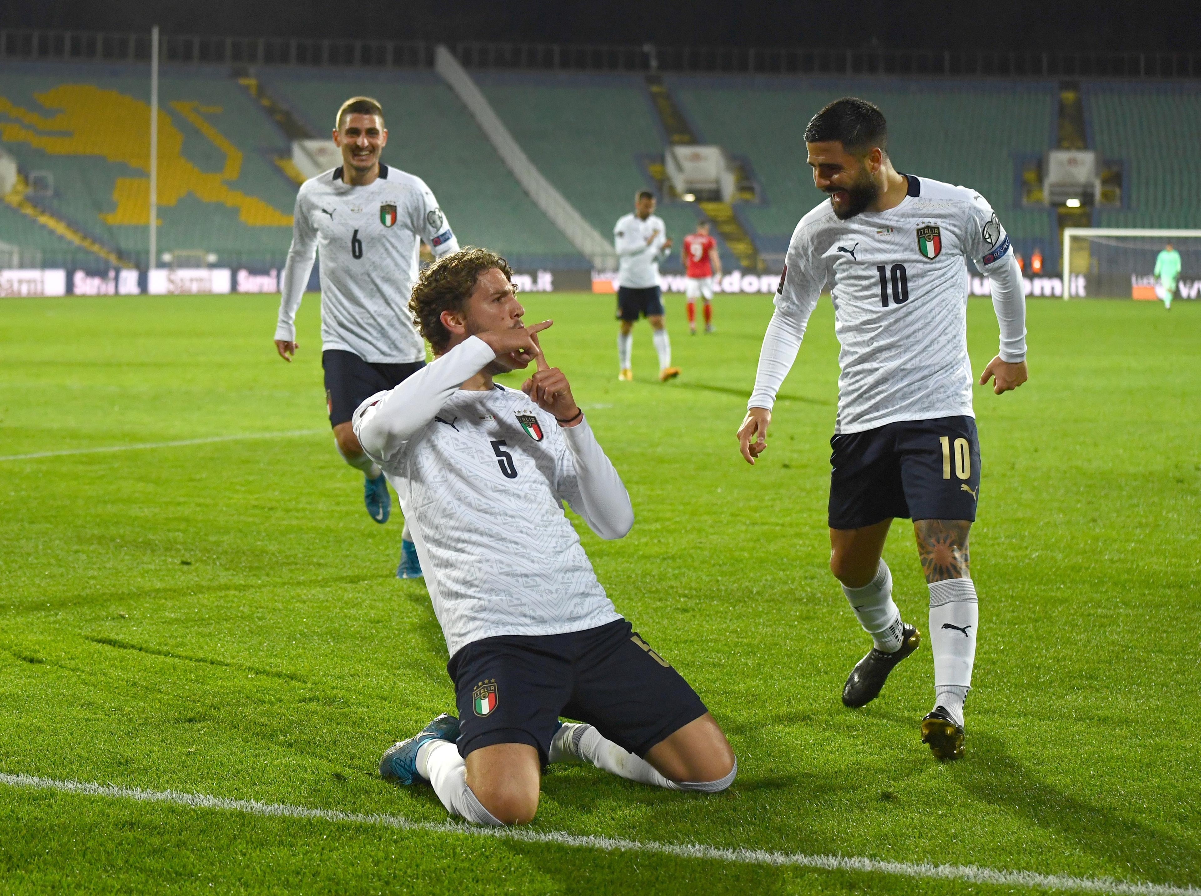 SOFIA, BULGARIA - MARCH 28: Manuel Locatelli of Italy (C) celebrates after scoring the second goal during the FIFA World Cup 2022 Qatar qualifying match between Bulgaria and Italy on March 28, 2021 in Sofia, Bulgaria. (Photo by Claudio Villa/Getty Images)