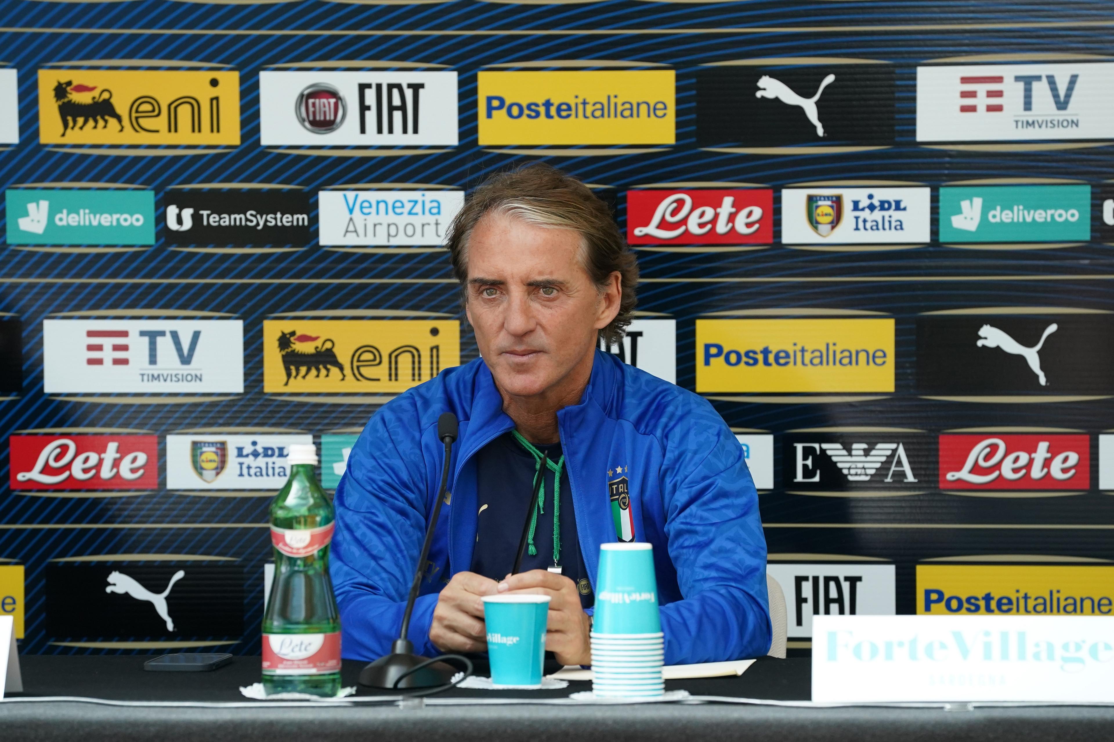 SANTA MARGHERITA DI PULA, ITALY - MAY 27: Head coach Italy Roberto Mancini speaks with the media during a press conference at Forte Village Resort on May 27, 2021 in Santa Margherita di Pula, Italy. (Photo by Claudio Villa/Getty Images)