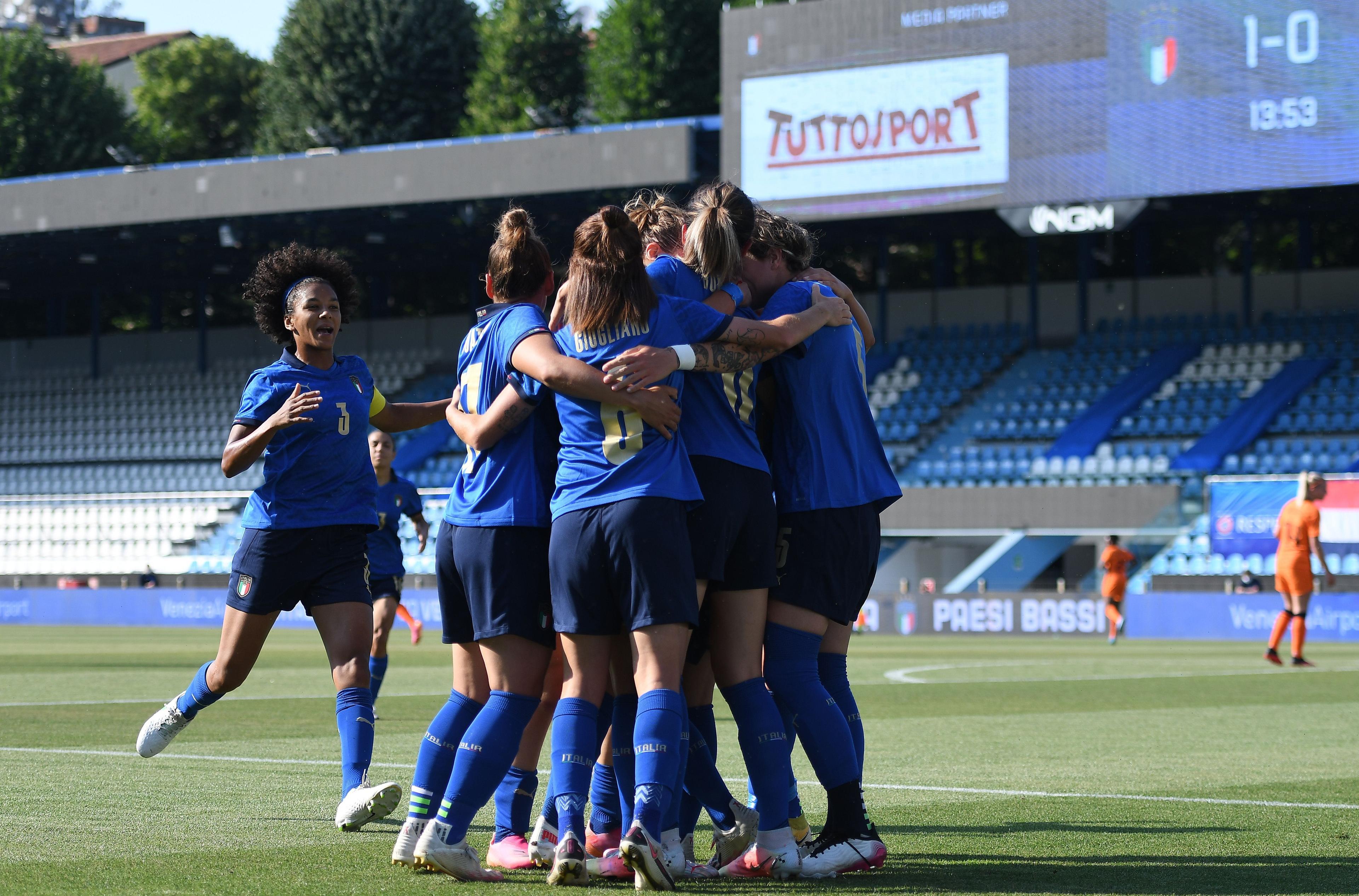 FERRARA, ITALY - JUNE 10:Cristiana Girelli of Italy celebrates after scoring the opening goal during the women international friendly match between Italy and Netherlands at Stadio Paolo Mazza on June 10, 2021 in Ferrara, Italy. (Photo by Alessandro Sabattini/Getty Images)