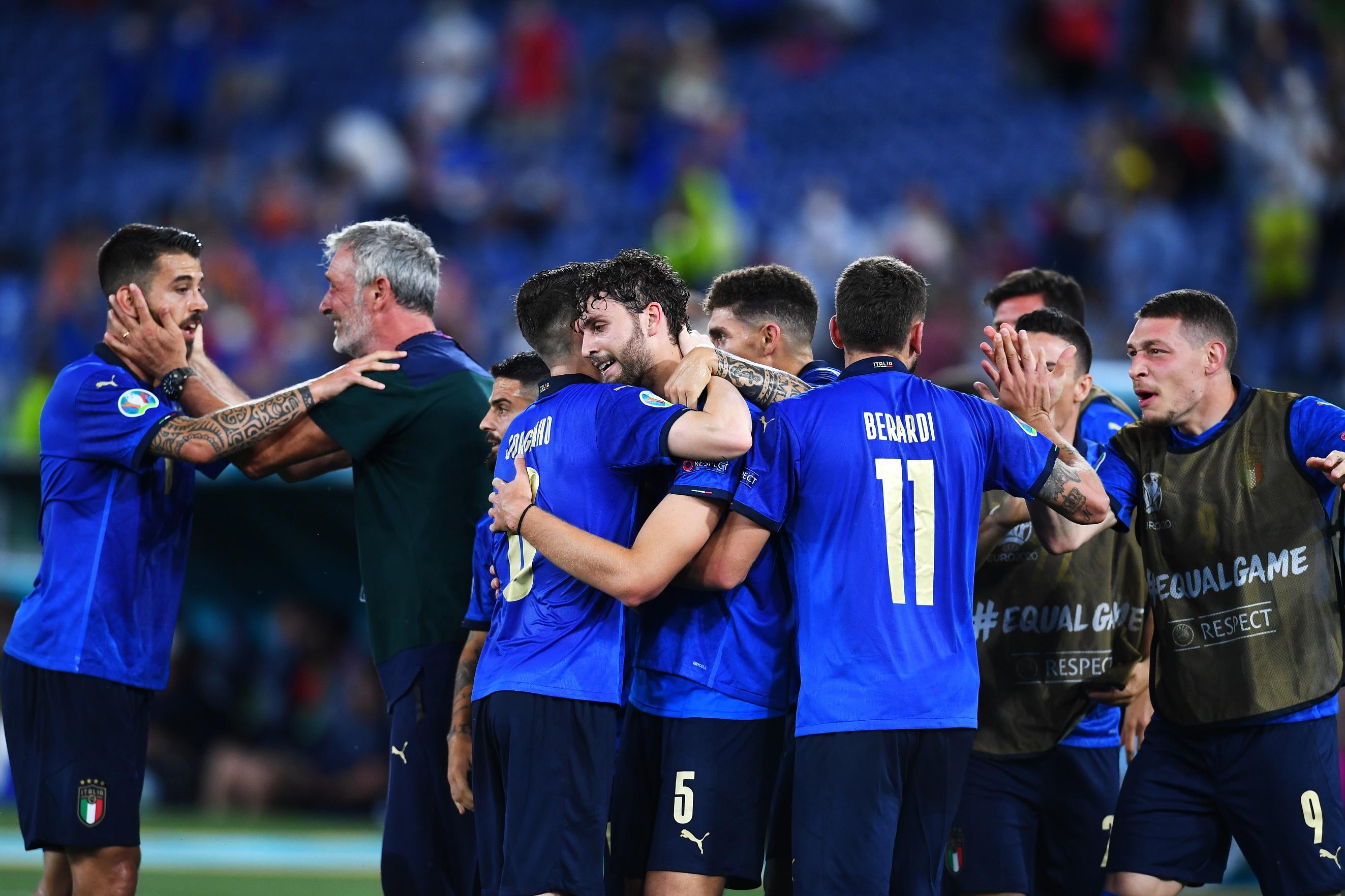 ROME, ITALY - JUNE 16: Manuel Locatelli of Italy celebrates with team mates after scoring their side\\'s first goal during the UEFA Euro 2020 Championship Group A match between Italy and Switzerland at Olimpico Stadium on June 16, 2021 in Rome, Italy. (Photo by Claudio Villa/Getty Images)