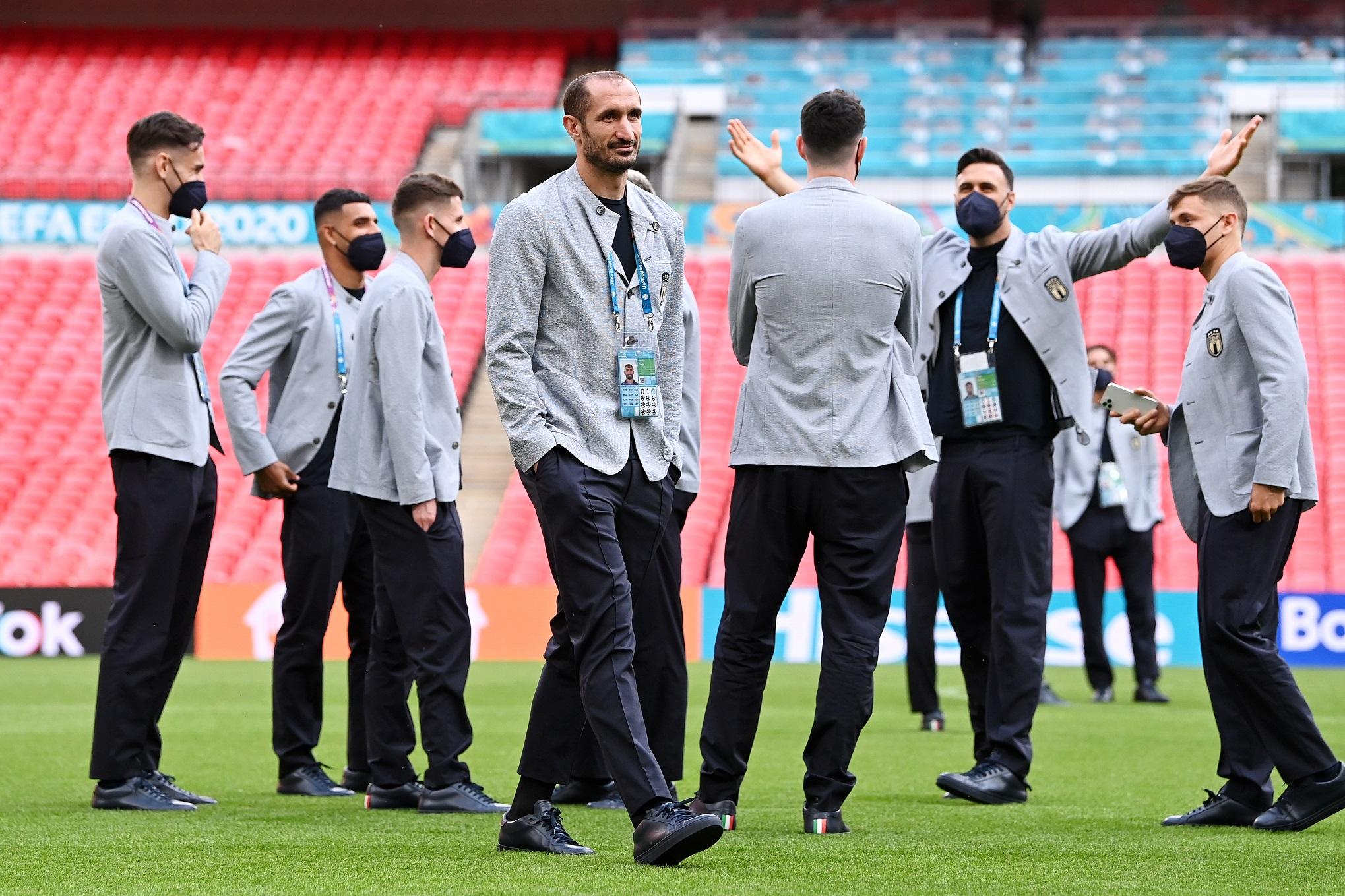 LONDON, ENGLAND - JUNE 25: Giorgio Chiellini of Italy looks on during a pitch inspection during the media activities ahead of the UEFA Euro 2020 Round of 16 match between Italy and Austria at Wembley Stadium on June 25, 2021 in London, England. (Photo by Shaun Botterill - UEFA/UEFA via Getty Images)