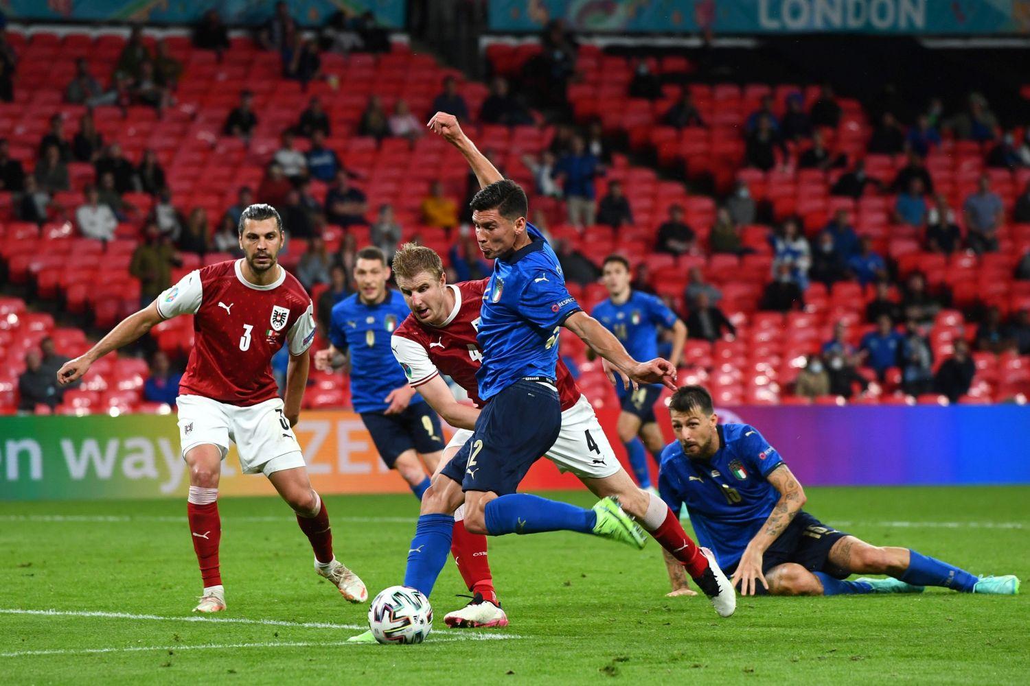 LONDON, ENGLAND - JUNE 26: Matteo Pessina of Italy scores their side's second goal during the UEFA Euro 2020 Championship Round of 16 match between Italy and Austria at Wembley Stadium at Wembley Stadium on June 26, 2021 in London, England. (Photo by Claudio Villa/Getty Images)