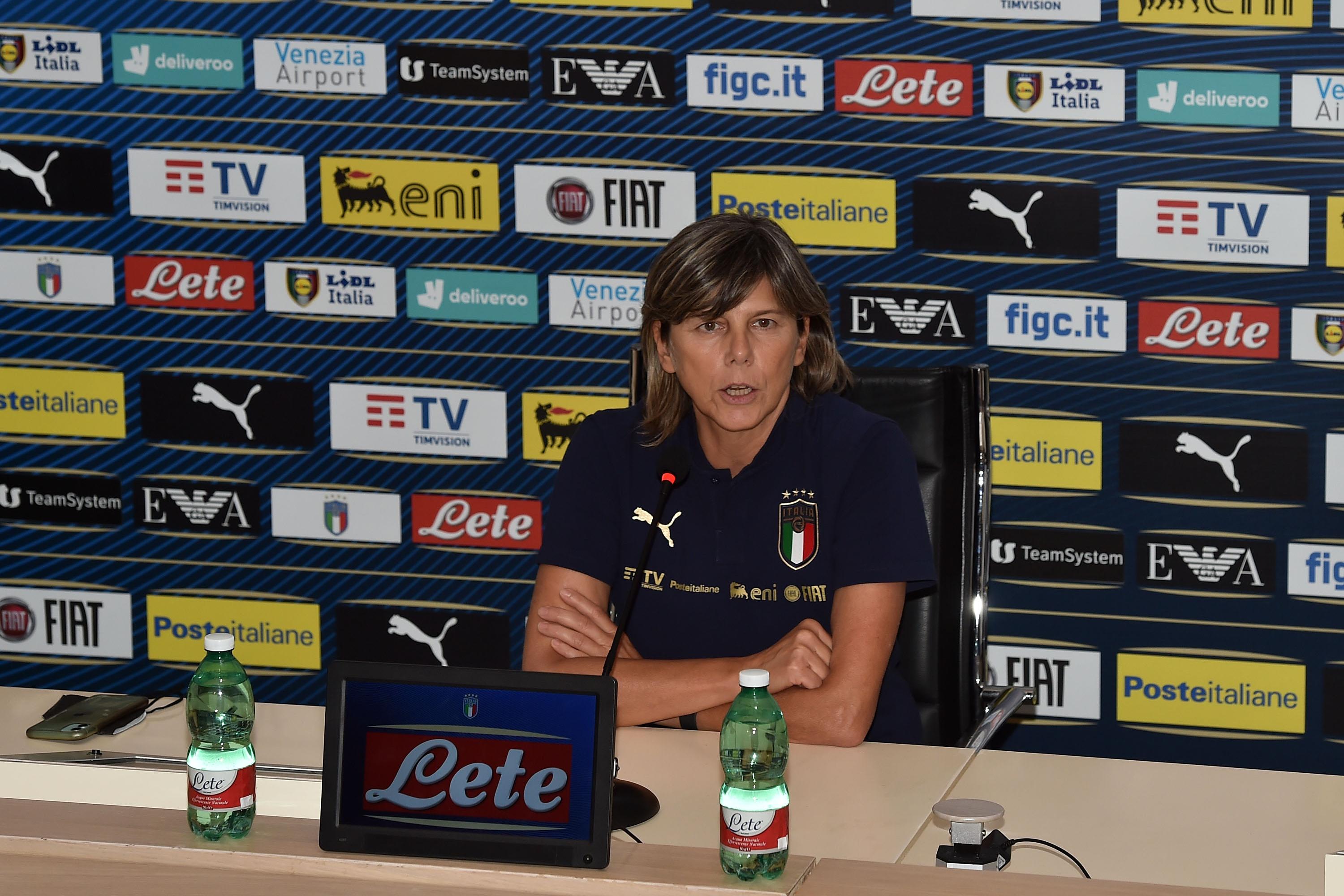 FLORENCE, ITALY - SEPTEMBER 13:  Milena Bertolini head coach of Italy Women attends during an Italy Women to presse conference at Centro Tecnico Federale di Coverciano on September 13, 2021 in Florence, Italy.  (Photo by Giuseppe Bellini/Getty Images) *** Local Caption *** Milena Bertolini