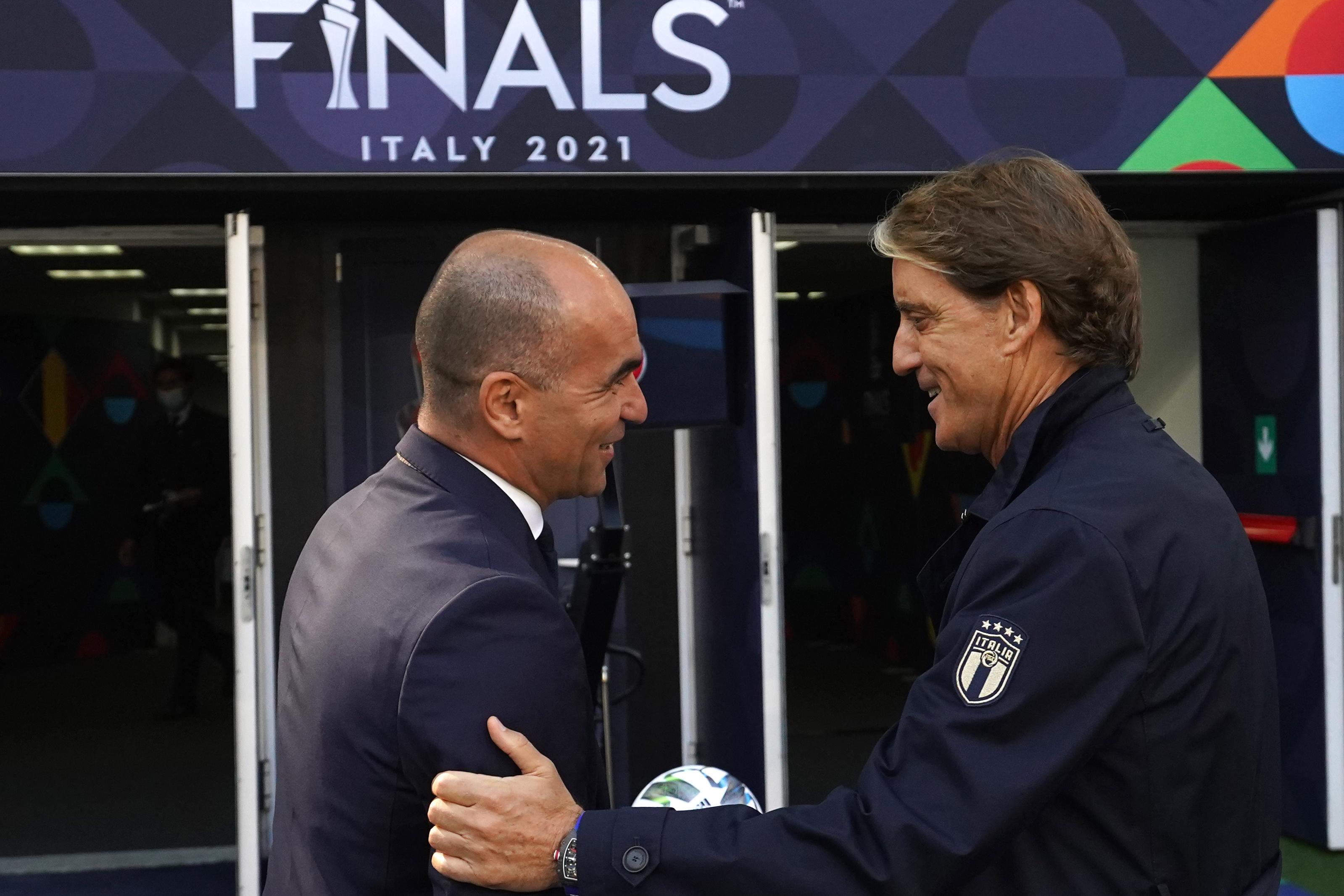 TURIN,ITALY - OCTOBER 10: Head coach Italy Roberto Mancini and head coach Belgium Roberto Mart\\u00EDnez attend during the UEFA Nations League 2021 Third Place Match between Italy and Belgium at Juventus Stadium on October 10, 2021 in Turin, Italy. (Photo by Claudio Villa/Getty Images)