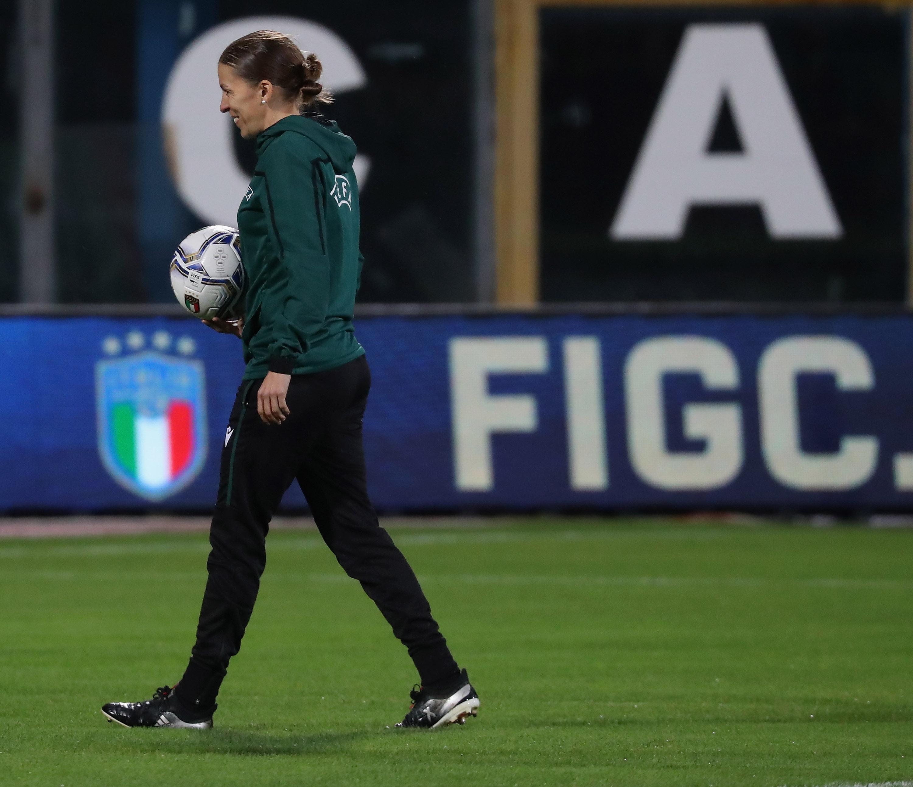 CATANIA, ITALY - NOVEMBER 16: The referee Stephanie Frappart during thr pitch inspectoin the UEFA U21 European Championship Qualifier match between Italy and Armenia at Stadio Angelo Massimino on November 16, 2019 in Catania, . (Photo by Maurizio Lagana/Getty Images) *** Local Caption *** Stephanie Frappart