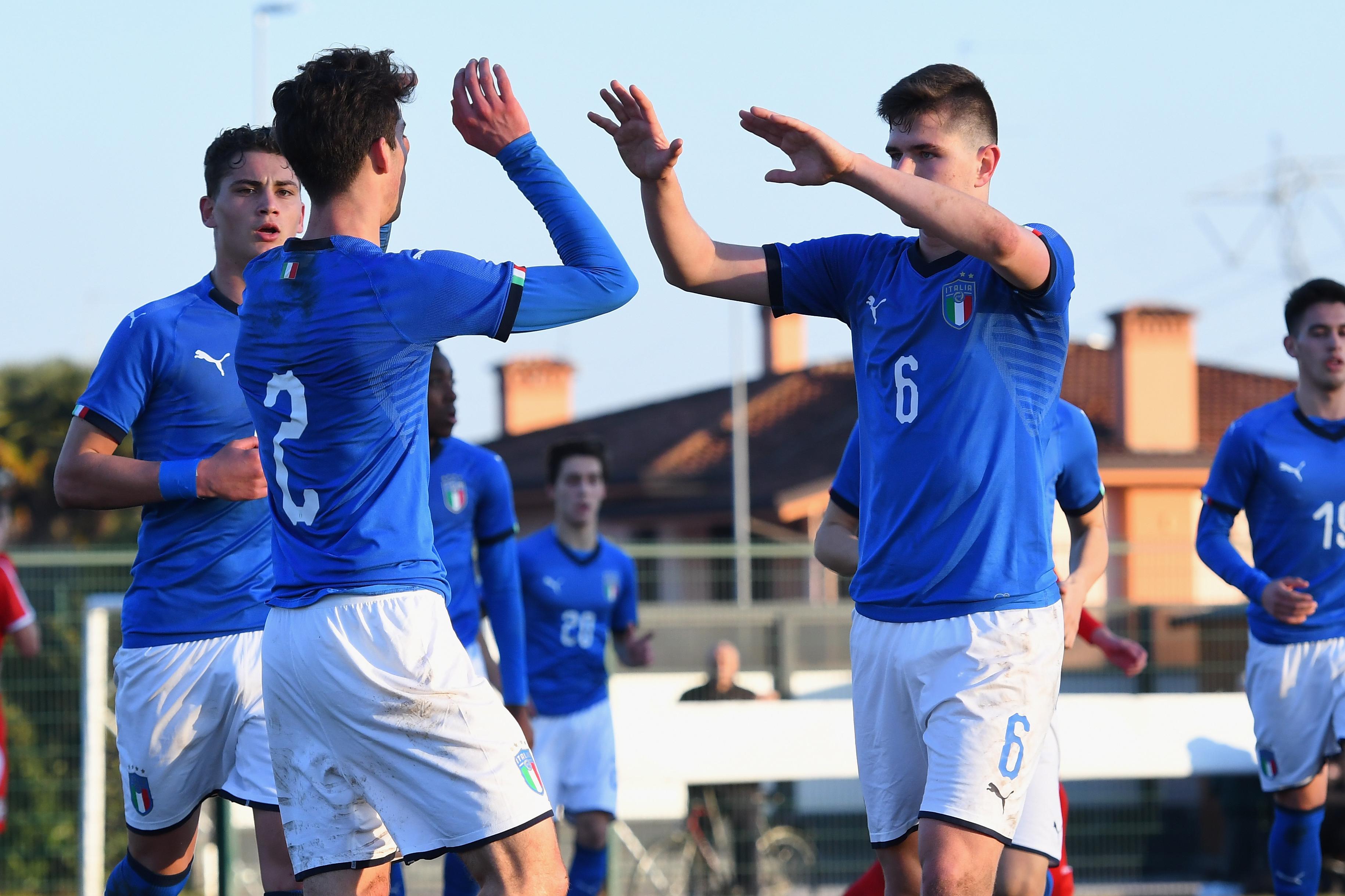 BRUGNERA, ITALY - FEBRUARY 12:  Francesco Lamanna of Italy U17 celebrates after scoring his team third goal with team mates during the International Friendly match between Italy U17 and Serbia U17 at  on February 12, 2019 in Tamai di Brugnera, Italy.  (Photo by Alessandro Sabattini/Getty Images)