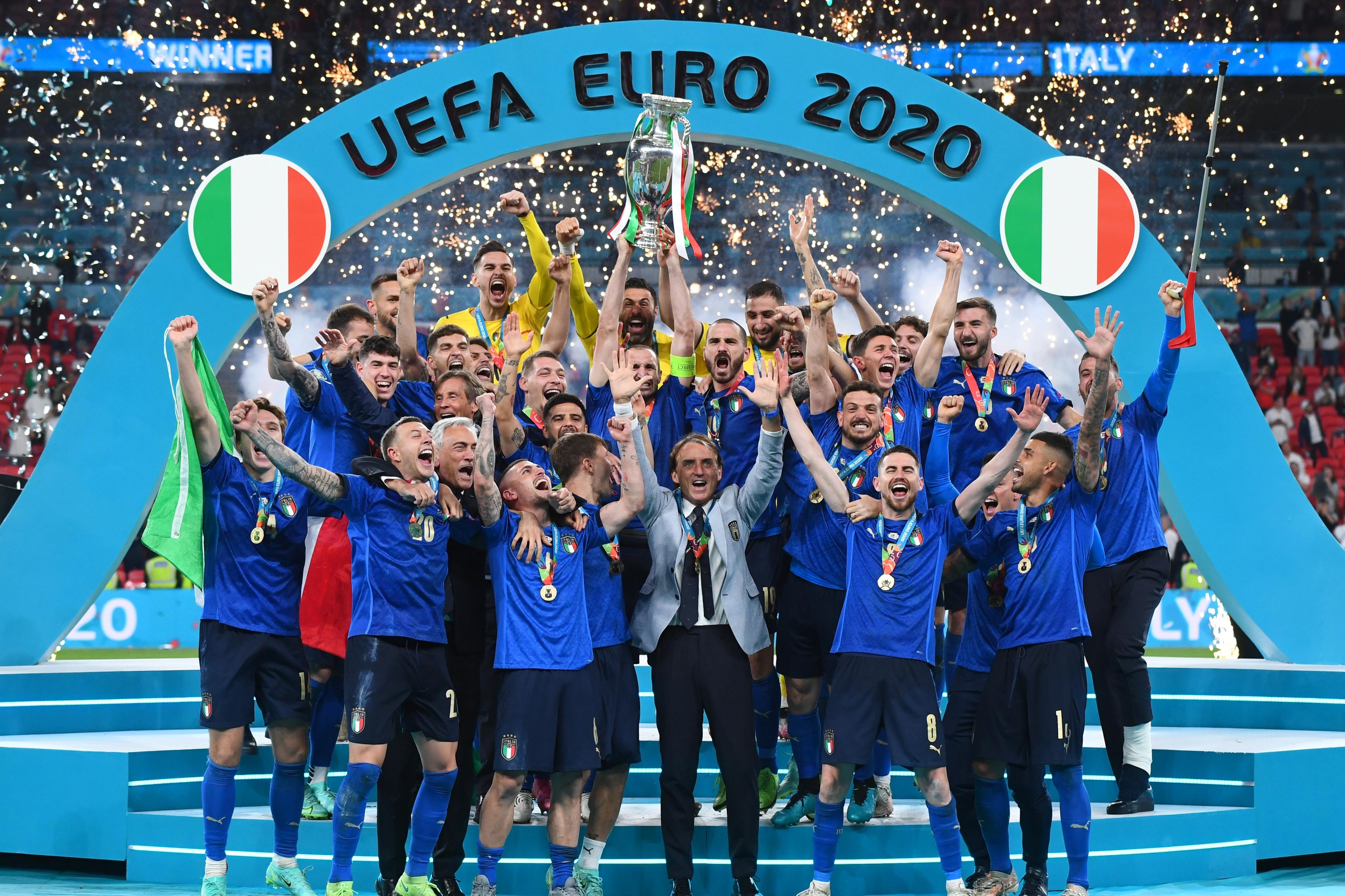 Donnarumma, Bonucci, Spinazzola, Jorginho, Chiesa: cinque Azzurri nella Top-11 della UEFA