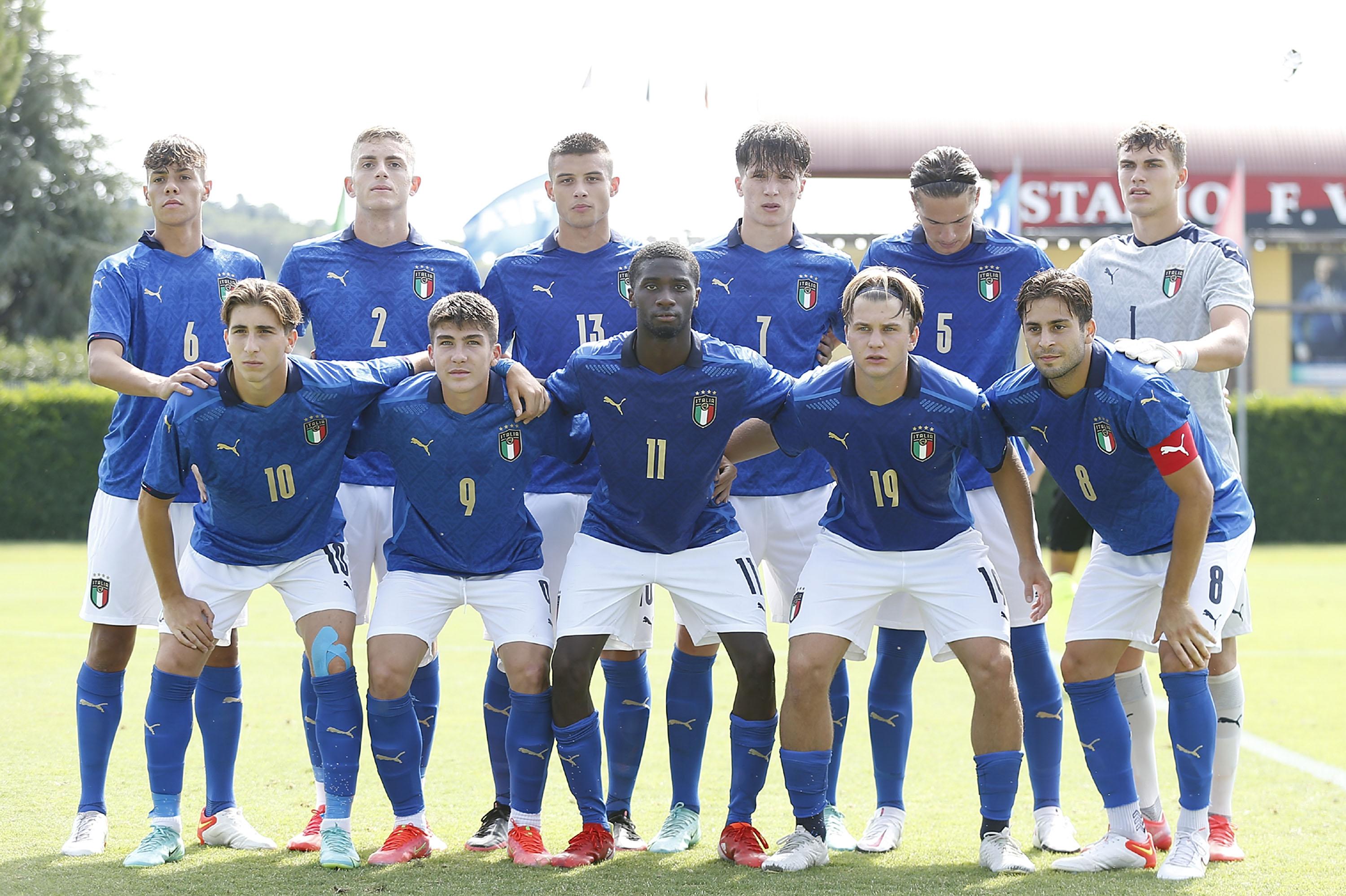 FLORENCE, ITALY - AUGUST 13: Italy U19 poses during the match between Italy U19 and Albania U19 at Centro Tecnico Federale di Coverciano on August 13, 2021 in Florence, Italy. (Photo by Gabriele Maltinti/Getty Images)