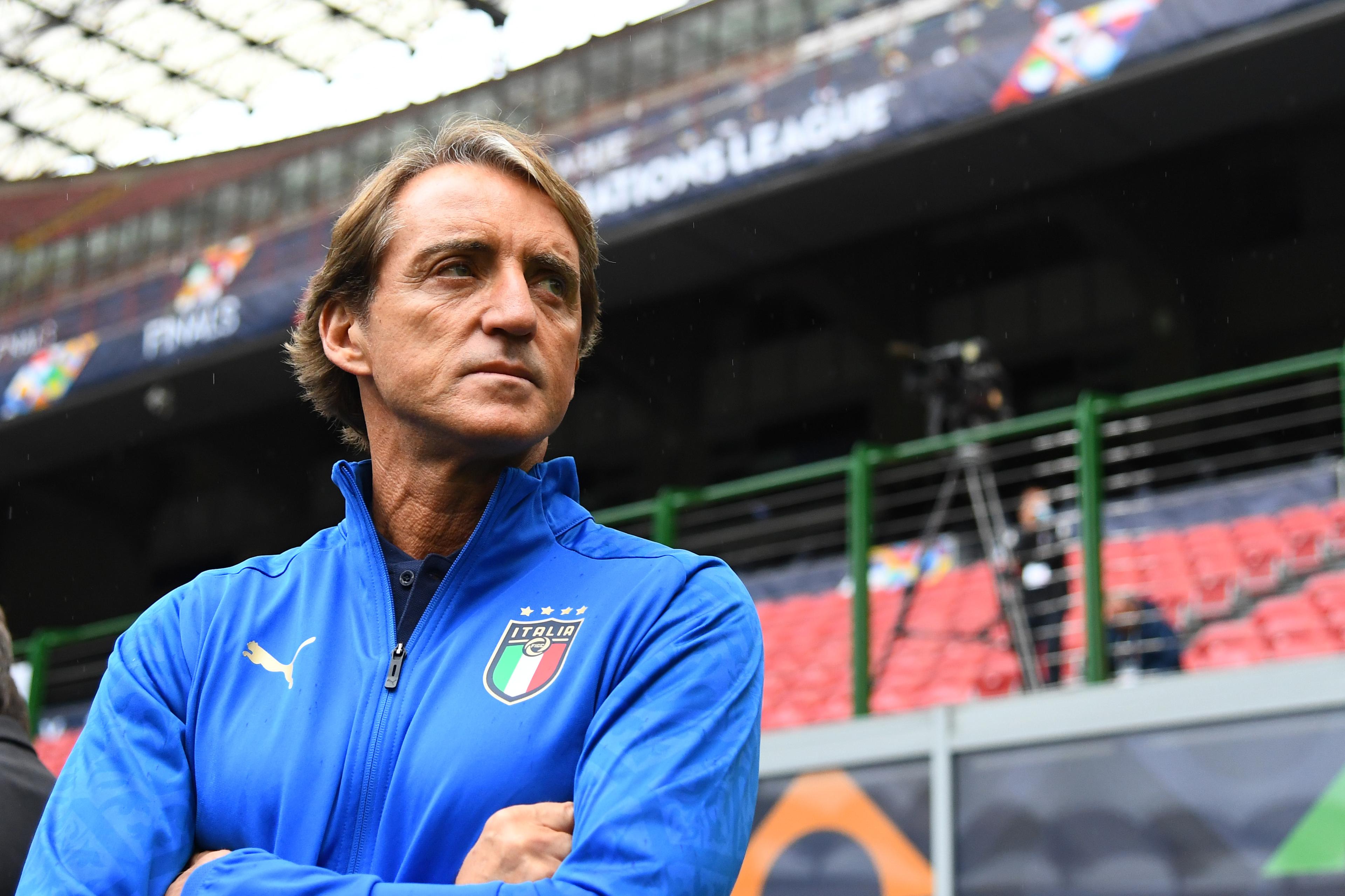 MILAN, ITALY - OCTOBER 05: Head coach Italy Roberto Mancini looks on during training session on October 05, 2021 in Milan, Italy. (Photo by Claudio Villa/Getty Images)