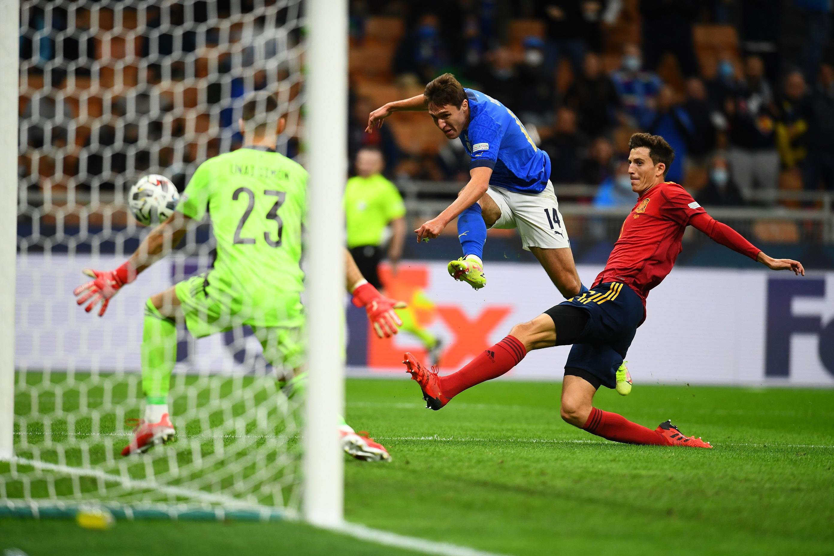 MILAN, ITALY - OCTOBER 06: Federico Chiesa of Italy in action during the UEFA Nations League 2021 Semi-final match between Italy and Spain at Giuseppe Meazza Stadium on October 06, 2021 in Milan, Italy. (Photo by Claudio Villa/Getty Images)