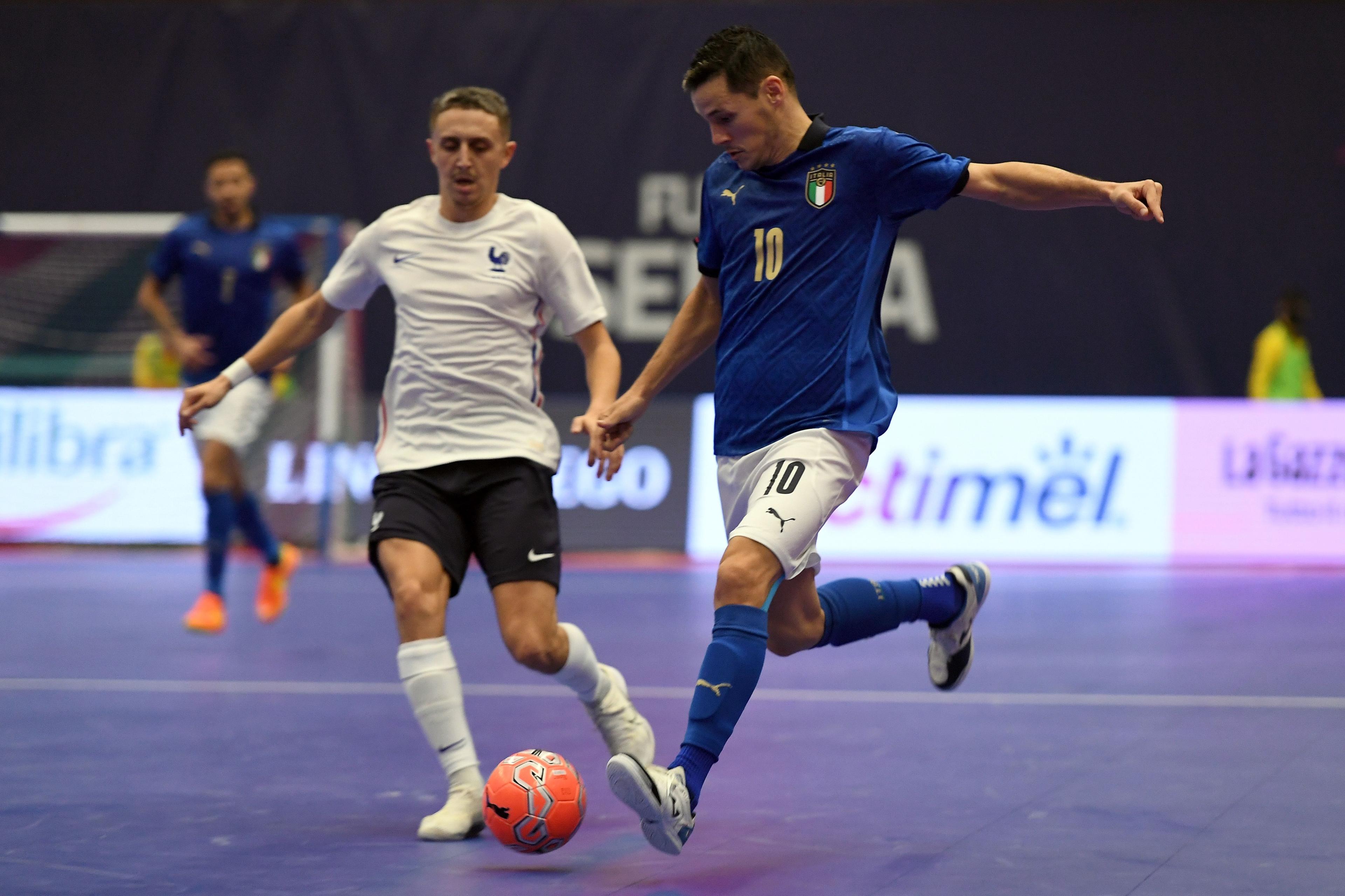 UNSPECIFIED, ITALY - NOVEMBER 16: Alex Merlim of Italy  scores the 5-1 goal during the Futsal friendly match between Italy snd France on November 16, 2021 in Salsomaggiore, Italy. (Photo by Alessandro Sabattini/Getty Images)