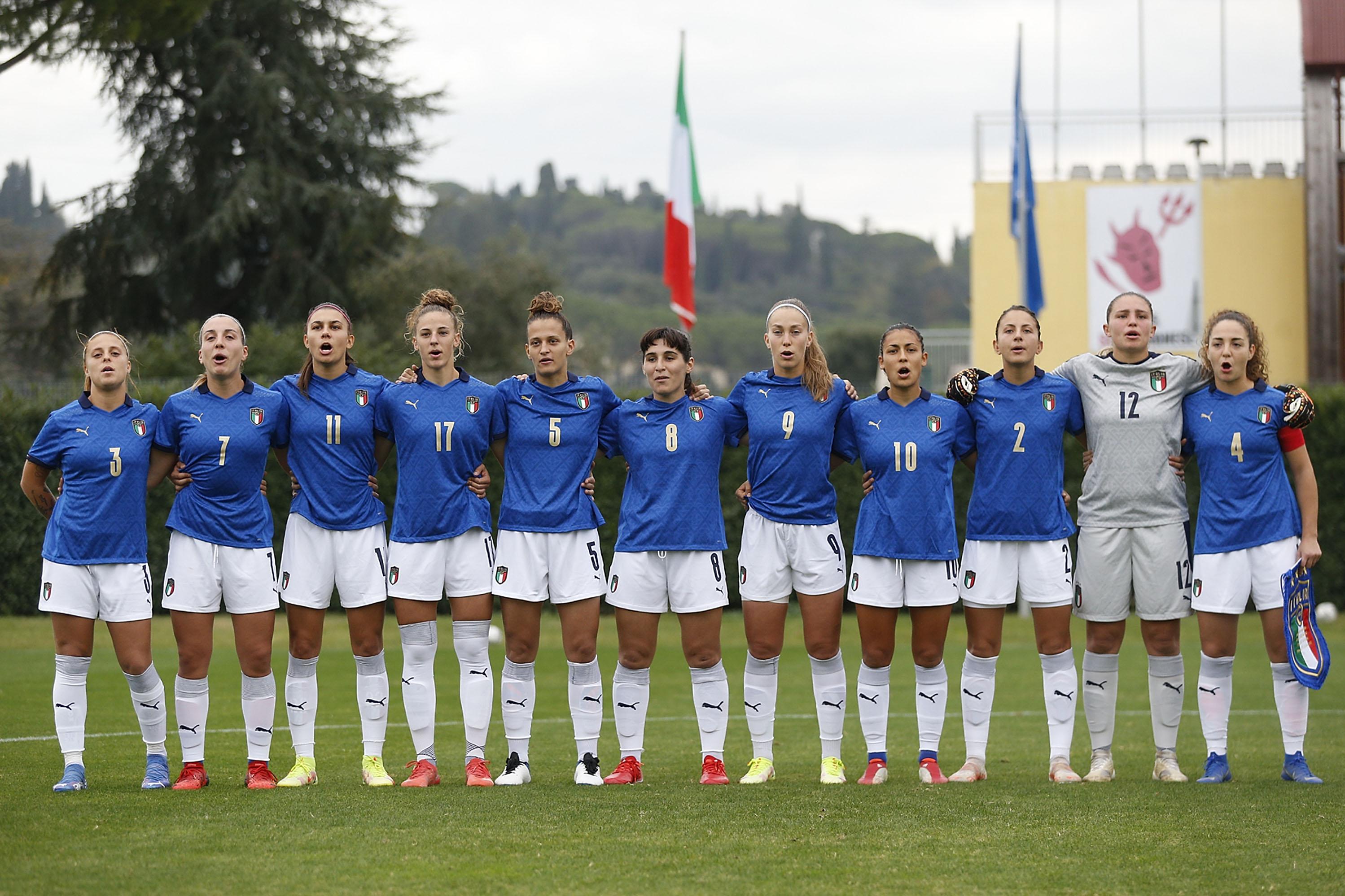 FLORENCE, ITALY - OCTOBER 20: Italy U23 Women during the friendly match between Italy U23 Women and Spain U23 Women at Centro Tecnico Federale di Coverciano on October 20, 2021 in Florence, Italy.  (Photo by Gabriele Maltinti/Getty Images)