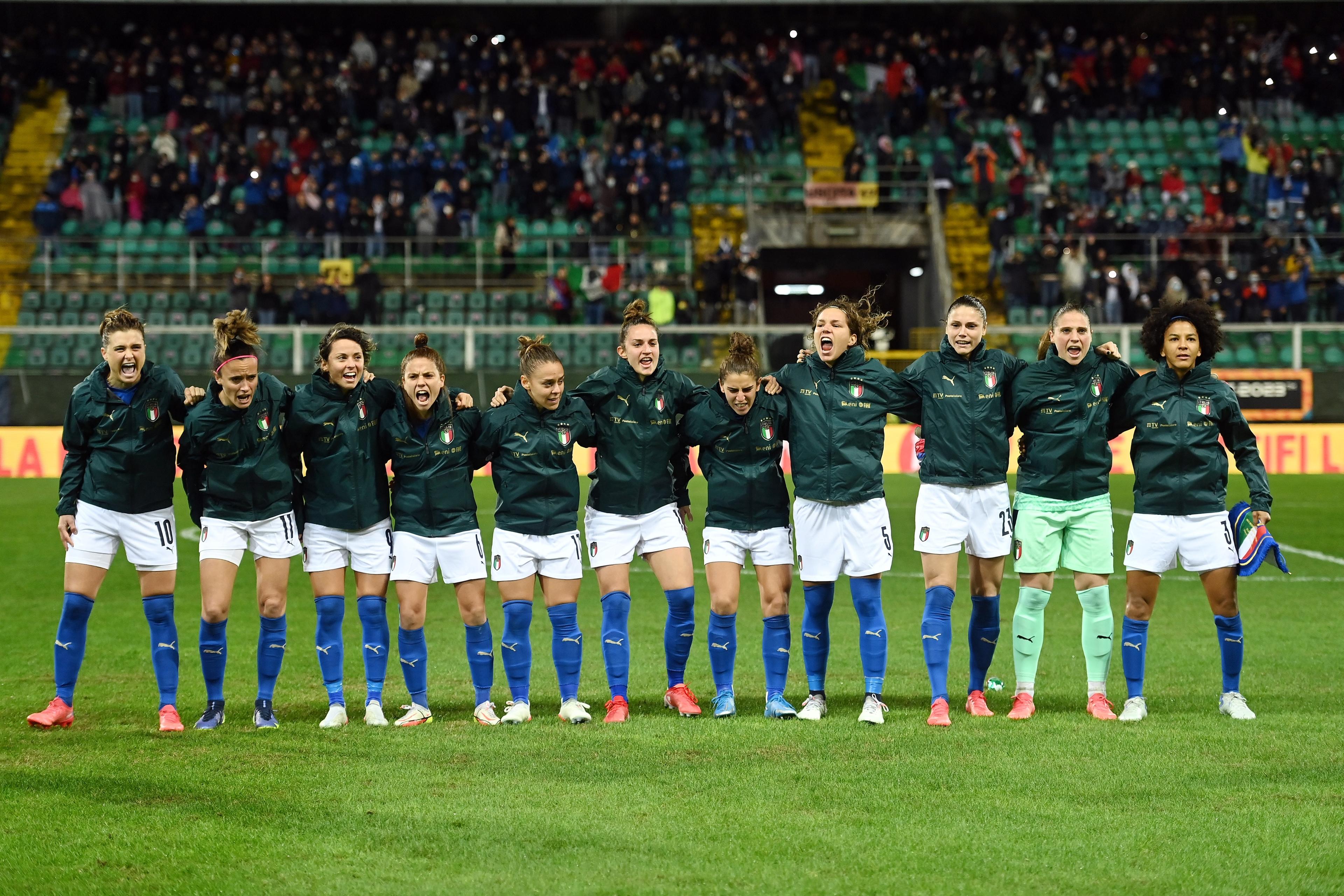 PALERMO, ITALY - NOVEMBER 26: Players of Italy sing the National Anthem during the FIFA Women's World Cup 2023 Qualifier group G match between Italy and Switzerland at on November 26, 2021 in Palermo , Italy. (Photo by Tullio M. Puglia/Getty Images)