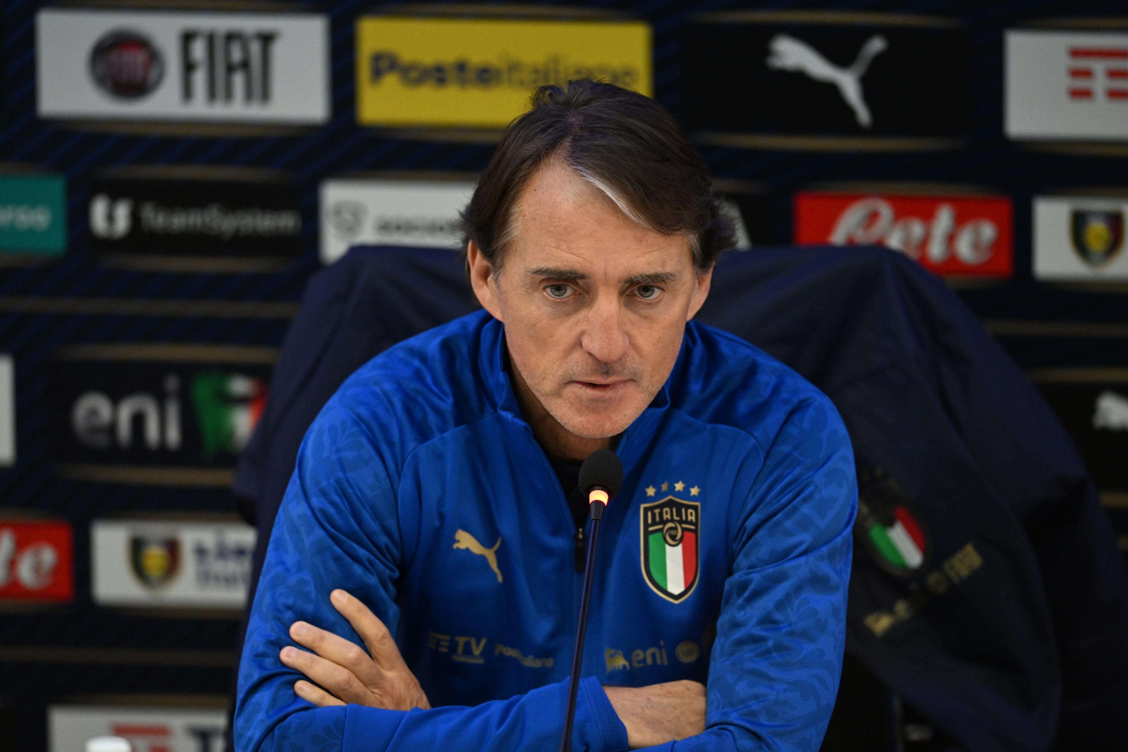 FLORENCE, ITALY - JANUARY 26: Head coach Italy Roberto Mancini speaks with the media during press pnference at Centro Tecnico Federale di Coverciano on January 26, 2022 in Florence, Italy. (Photo by Claudio Villa/Getty Images)