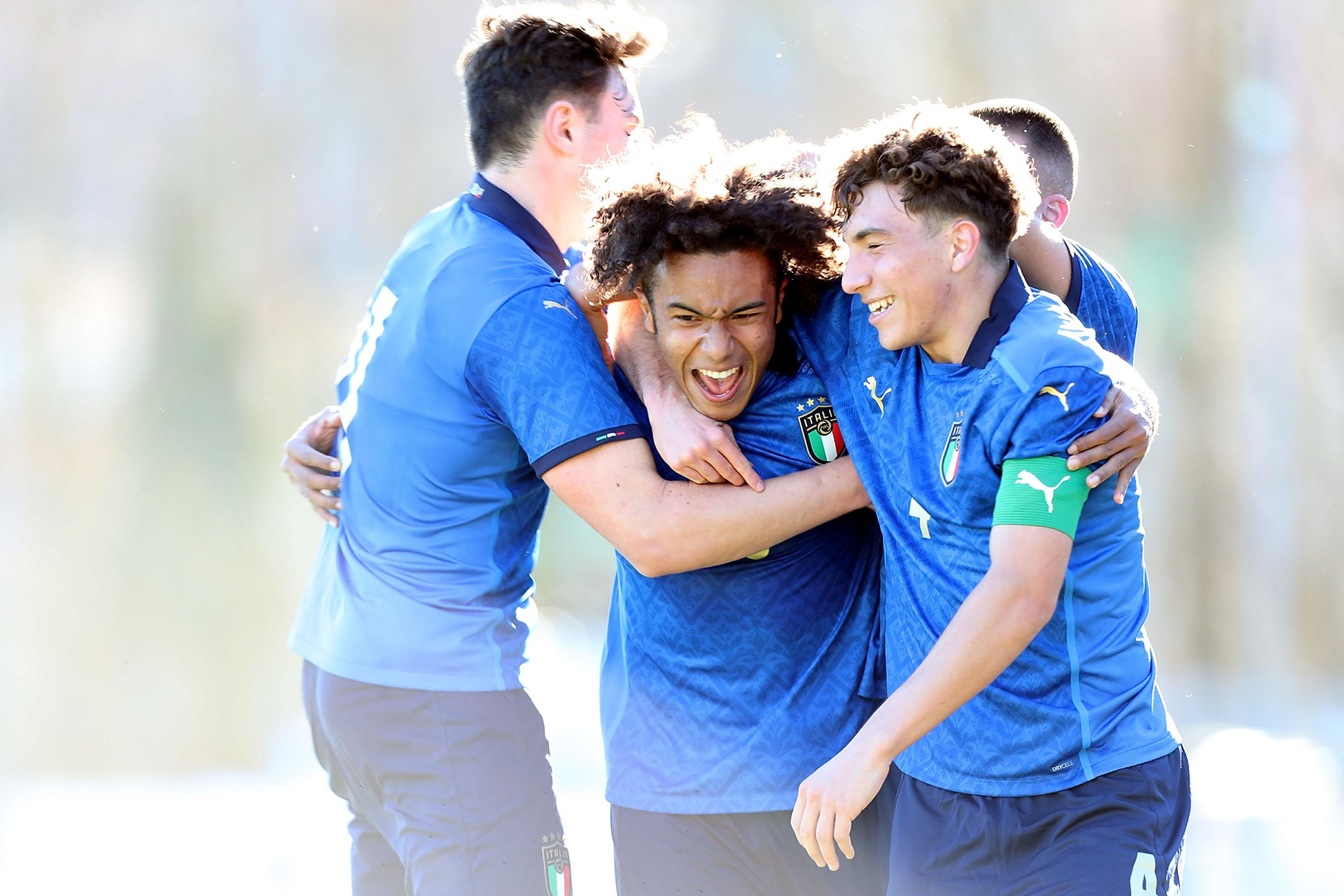 SIENA, ITALY - FEBRUARY 22: Aaron Ciammaglichella of Italy U17 celebrates after scoring a goal during the International Friendly match bewteen Italy U17 and Turkey U17 at Daniele Berni Stadium on February 22,  (Photo by Gabriele Maltinti/Getty Images) *** Local Caption *** Aaron Ciammaglichella